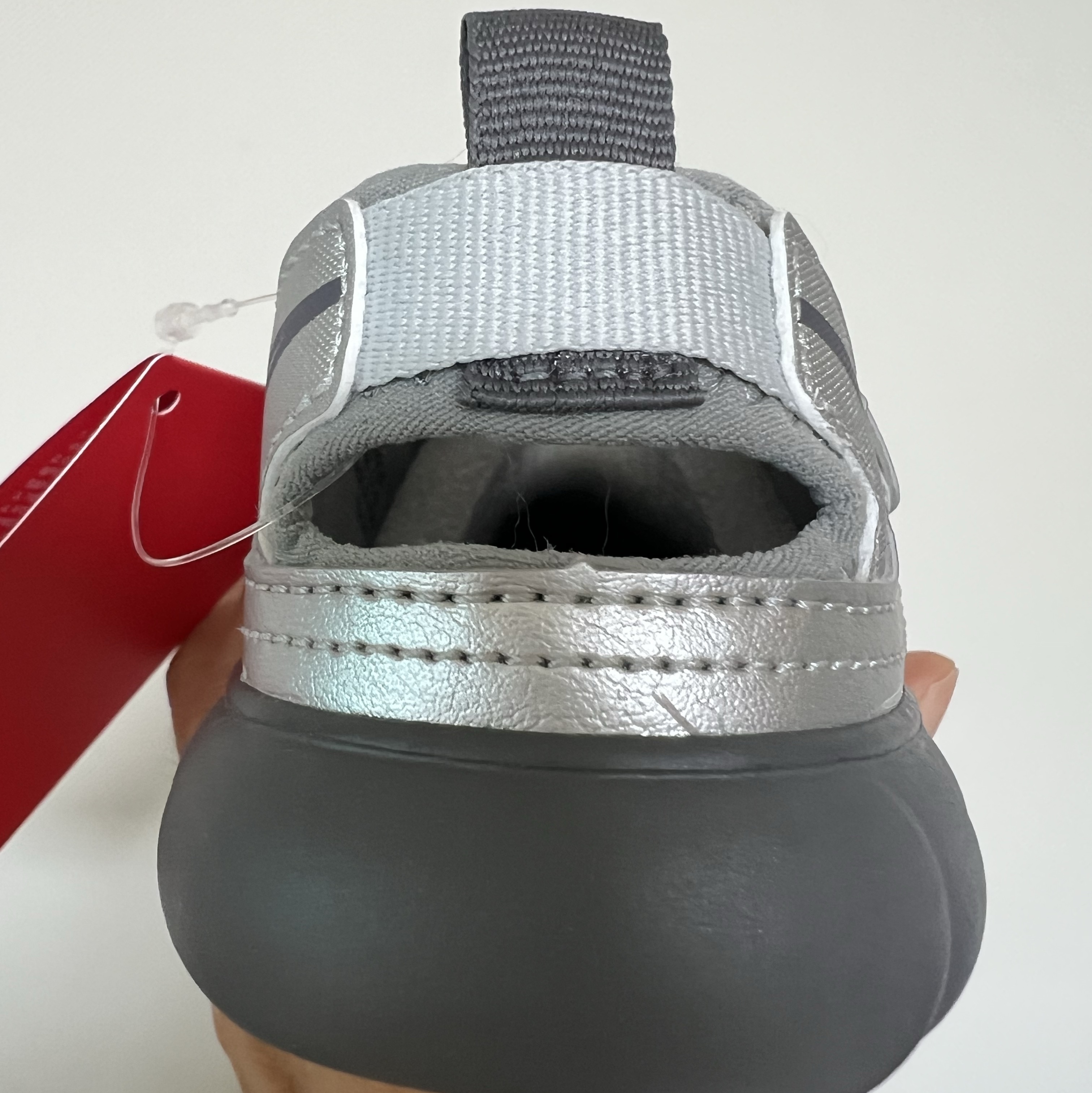 (TD) New Balance Freedle 920 Sandal Charcoal 착용 스타일 - 3