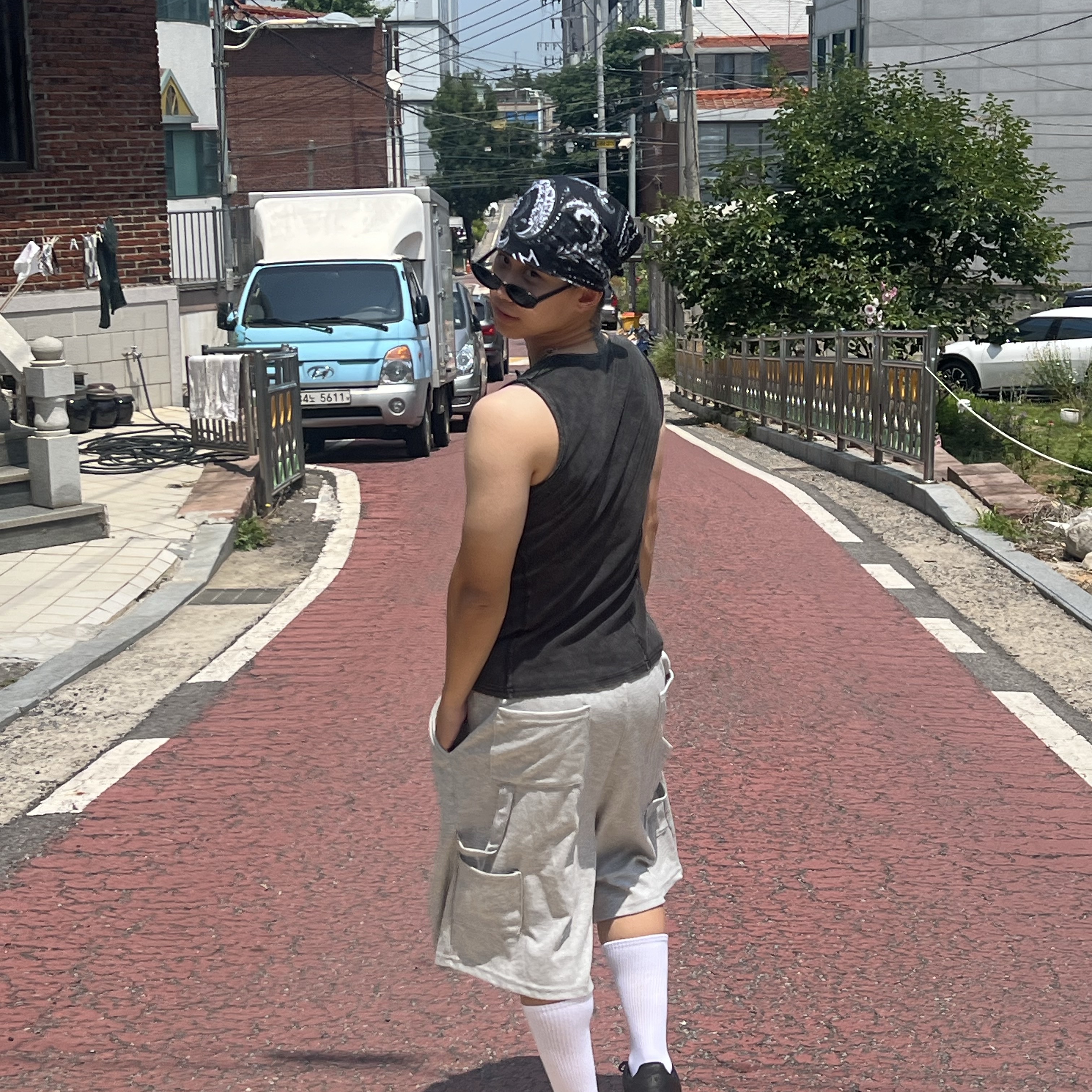 NOMANUAL NM T.P Bandana Black 착용 스타일 - 2