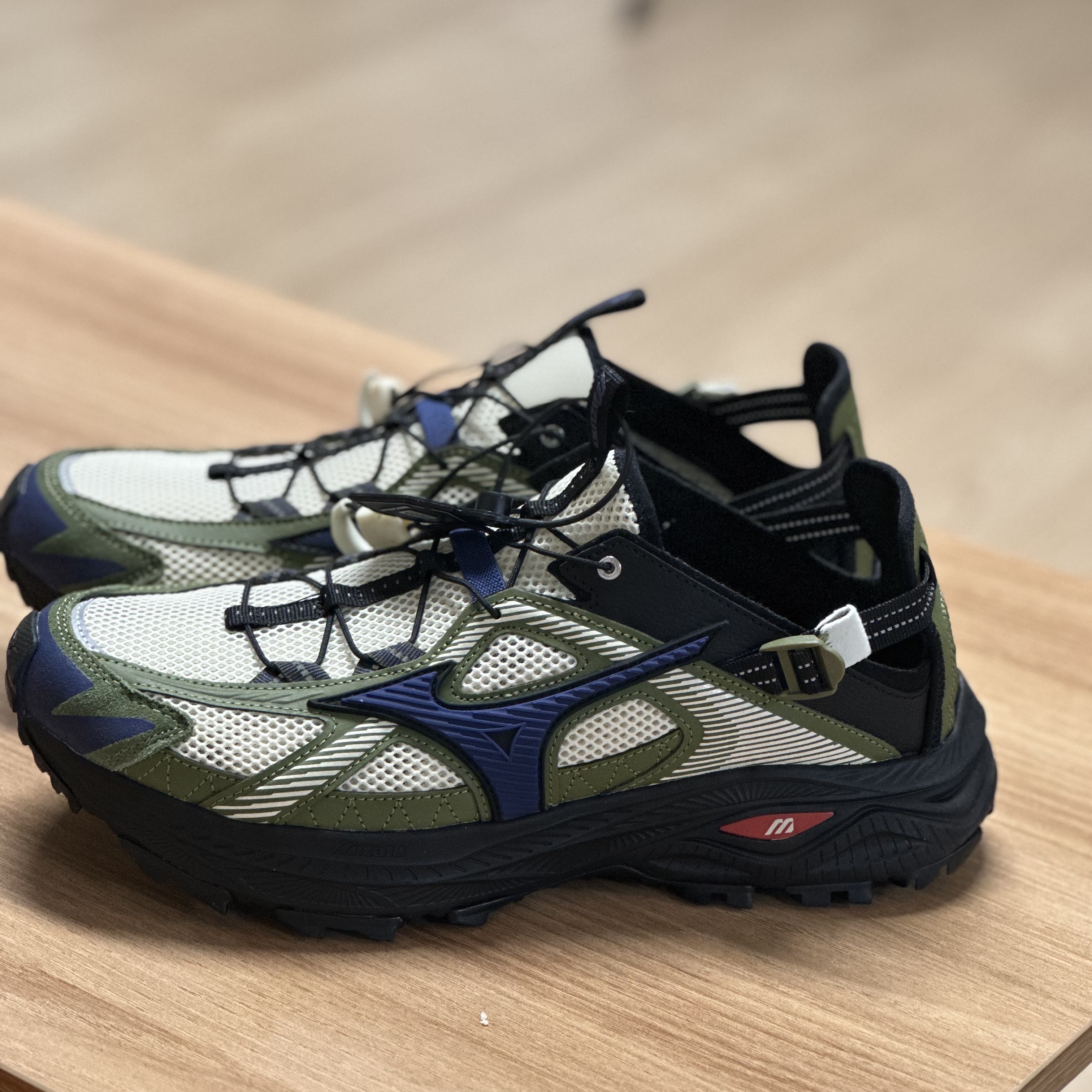 Mizuno Racer Trail SE Khaki 착용 스타일 - 2