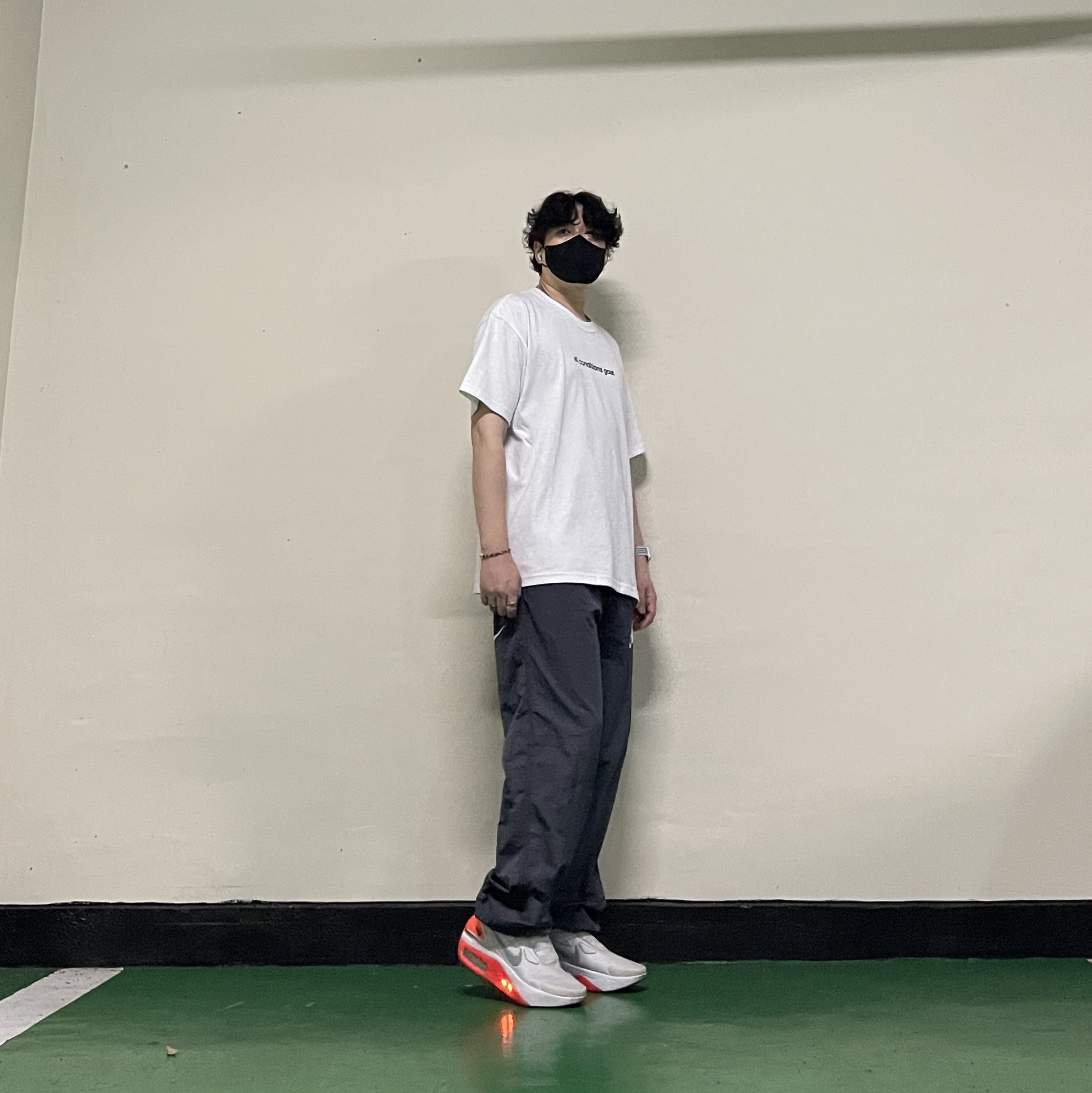Nike ACG Dri-Fit T-Shirt Summit White - Asia, Nike x Stussy Beach Pants Off Noir 착용 스타일 - 2