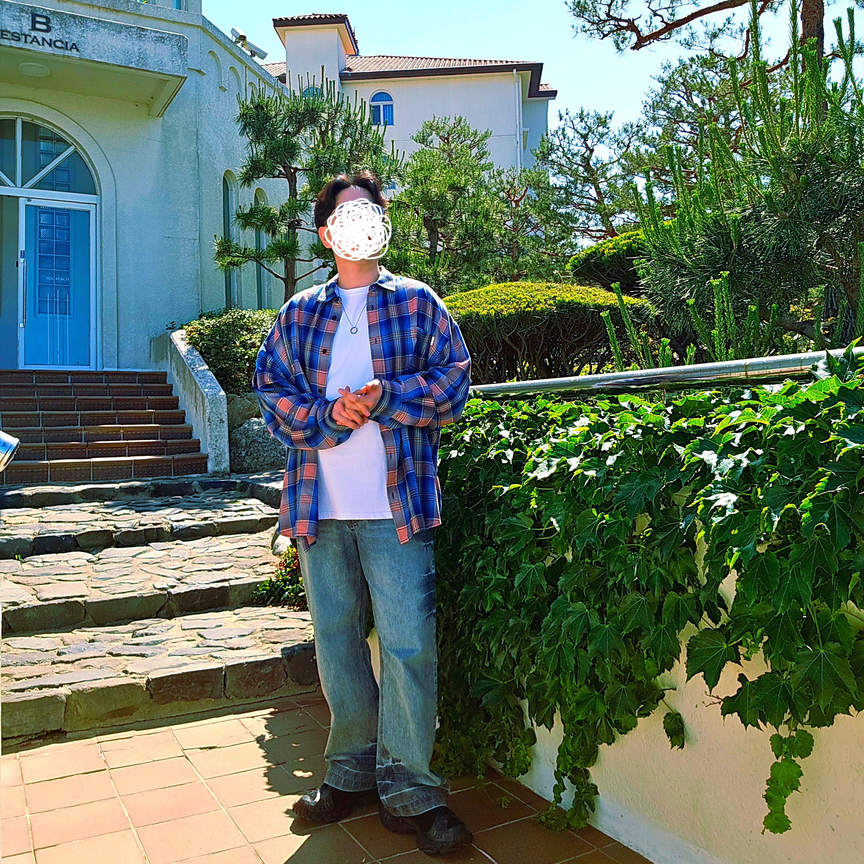 Juun.J Alaska Check Loose Fit Shirt Sky Blue - 25SS, Balenciaga Stapler Sneaker Black 착용 스타일 - 1