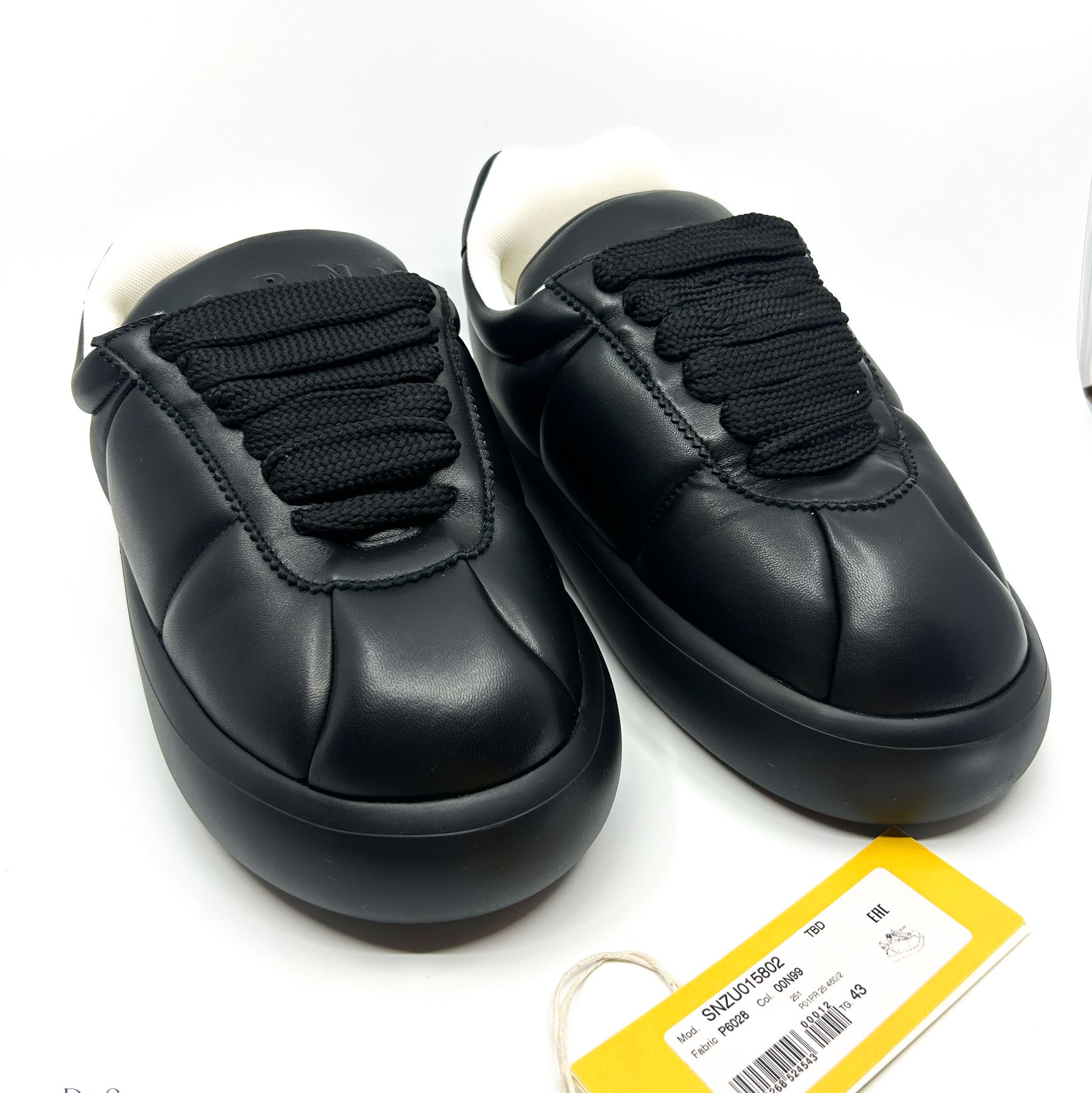 Marni BigFoot 2.0 Sneakers Black 착용 스타일 - 1