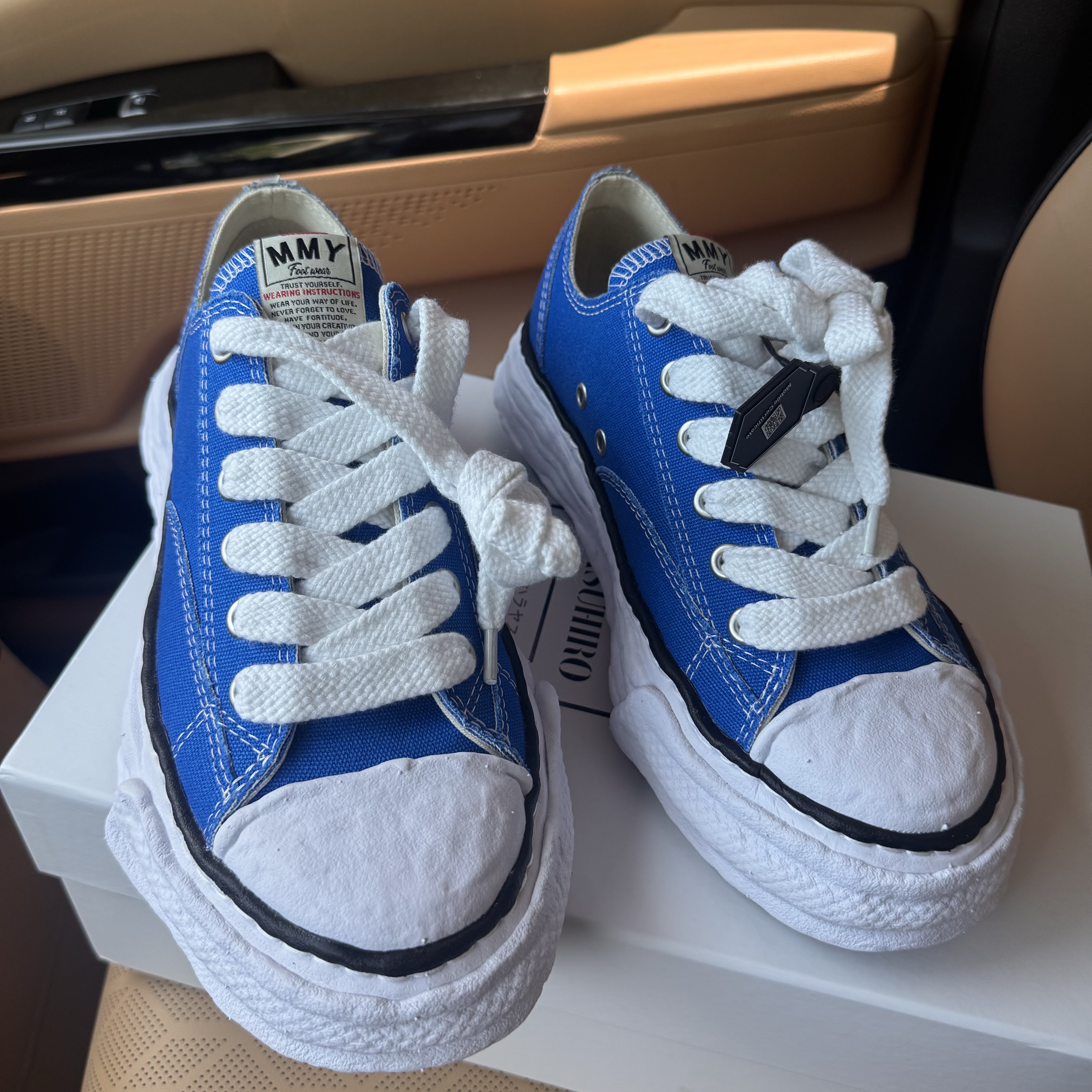 Maison Mihara Yasuhiro Peterson23 OG Sole Canvas Low-top Sneakers CL Blue 착용 스타일