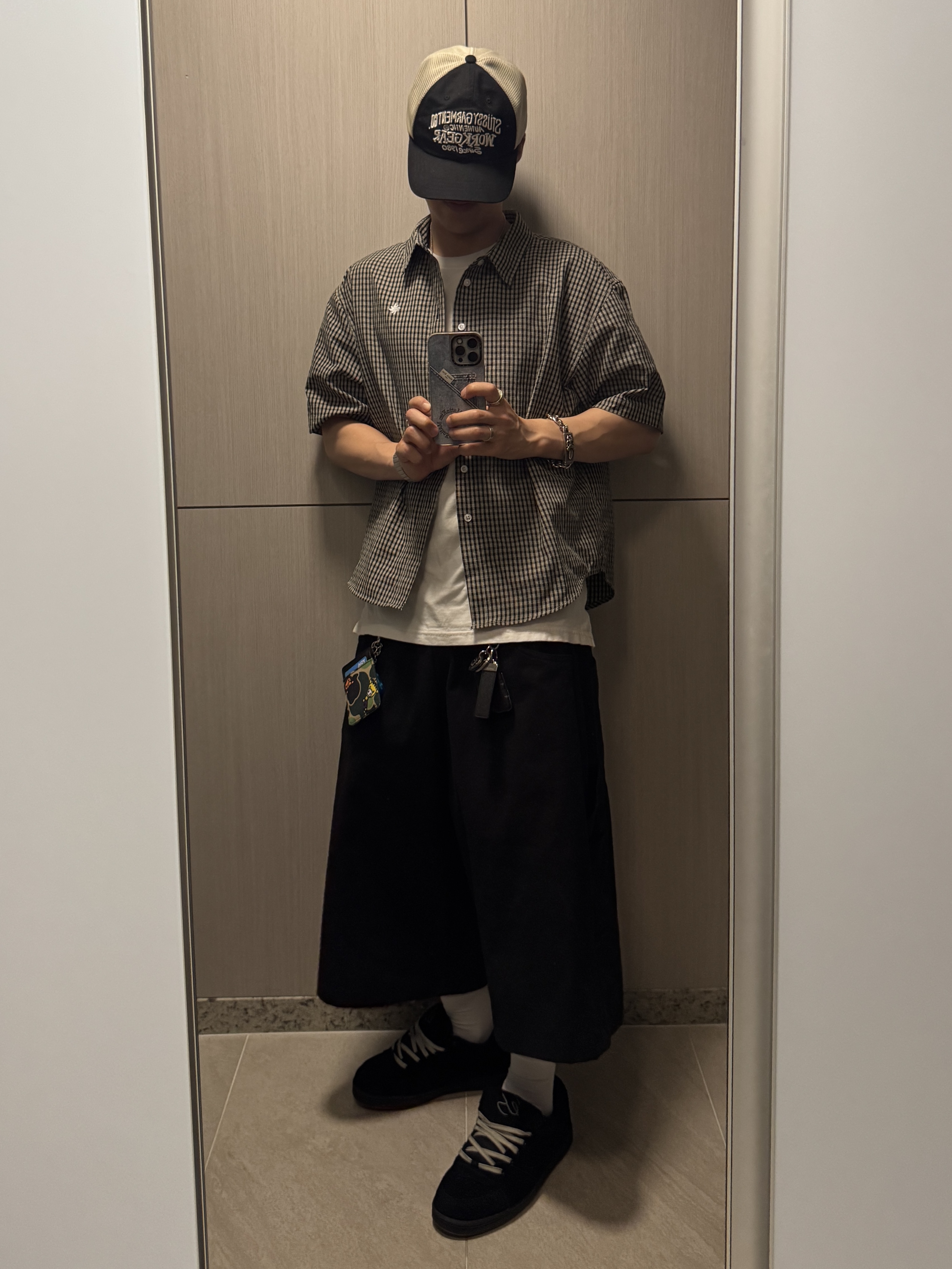 Stussy Low Profile Workgear Strapback Black, BAPE Baby Milo Mirror Card Holder Keychain Green Black 착용 스타일 - 4