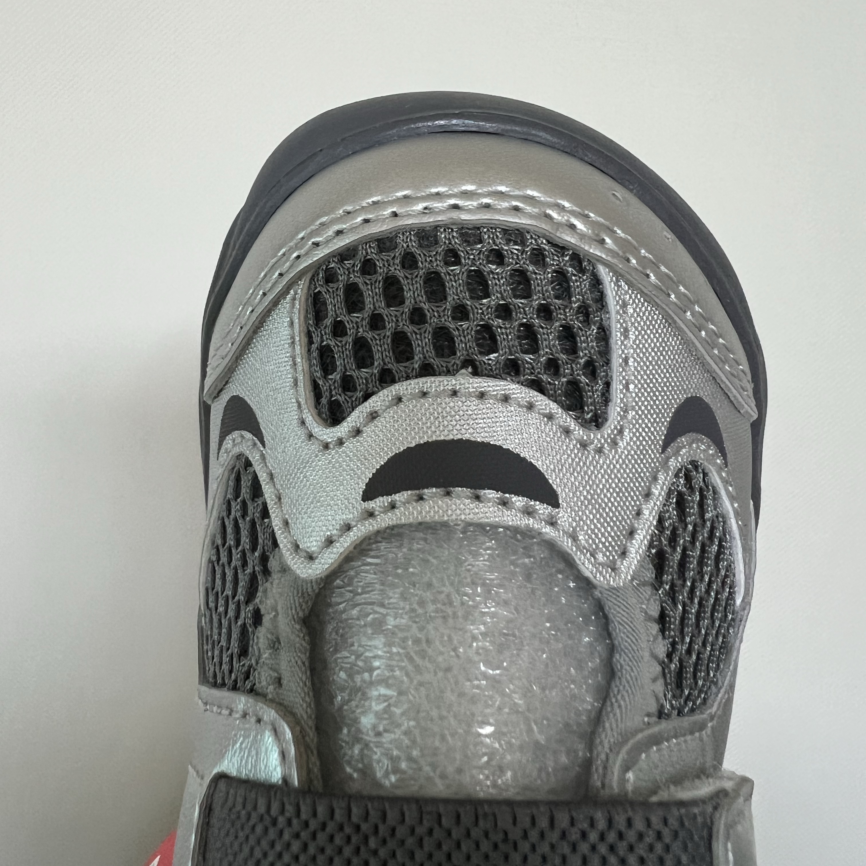 (TD) New Balance Freedle 920 Sandal Charcoal 착용 스타일 - 4