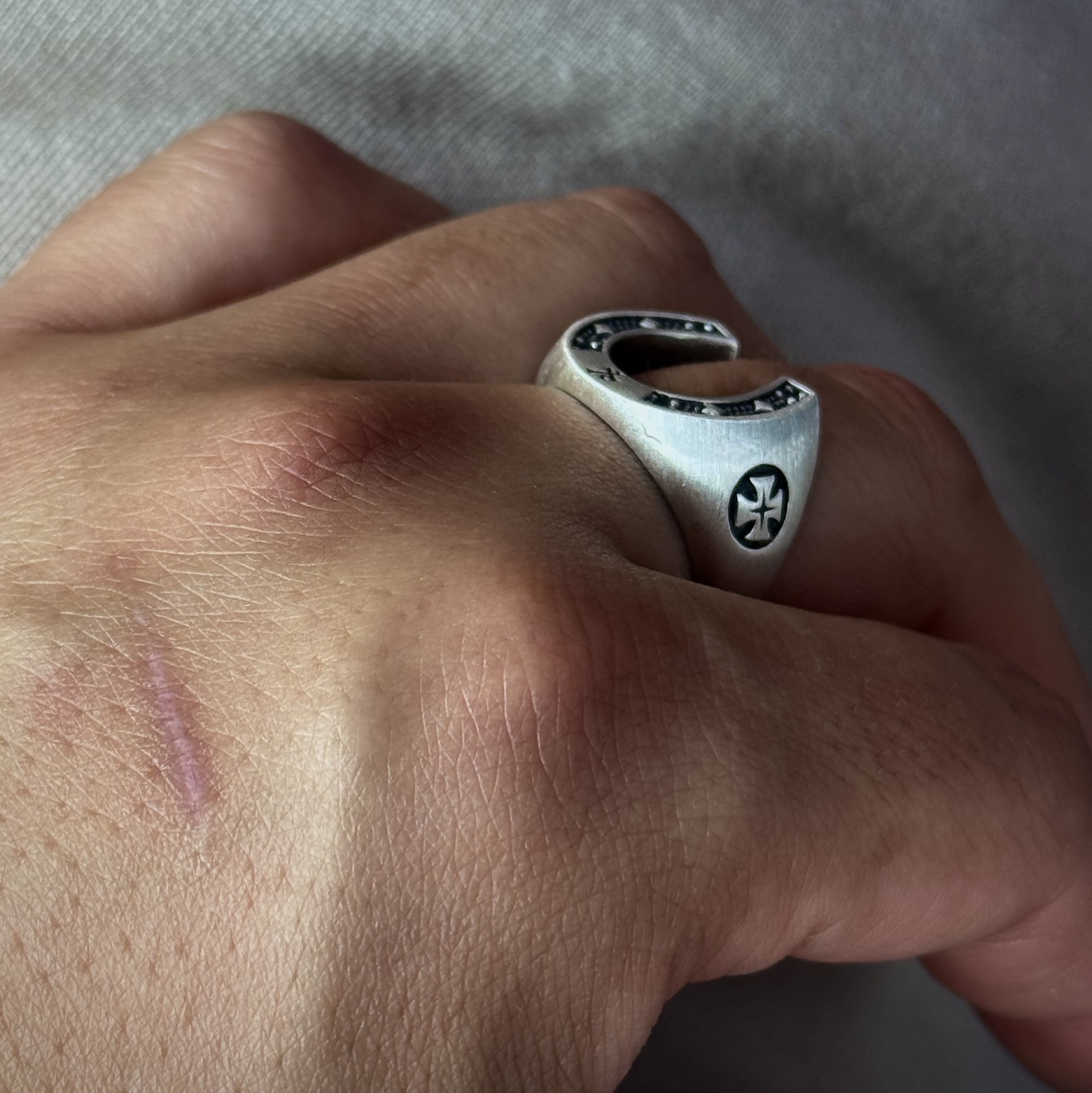 [프리오더] Polyteru 925 Silver Ring 007 Horse Shoe 착용 스타일 - 2