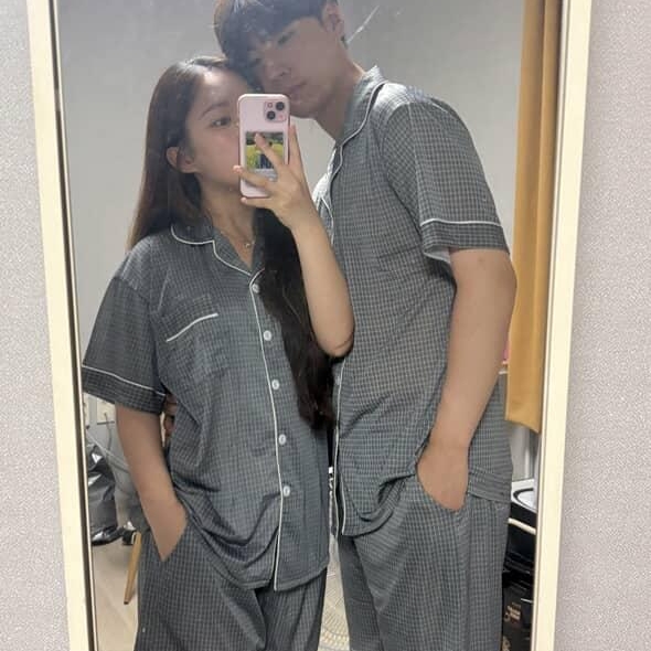 [3% 적립] Aone Cold Check Short Sleeve Pajama Set Gray Check, [3% 적립] Aone Cold Check Short Sleeve Pajama Set Navy Check 착용 스타일 - 1
