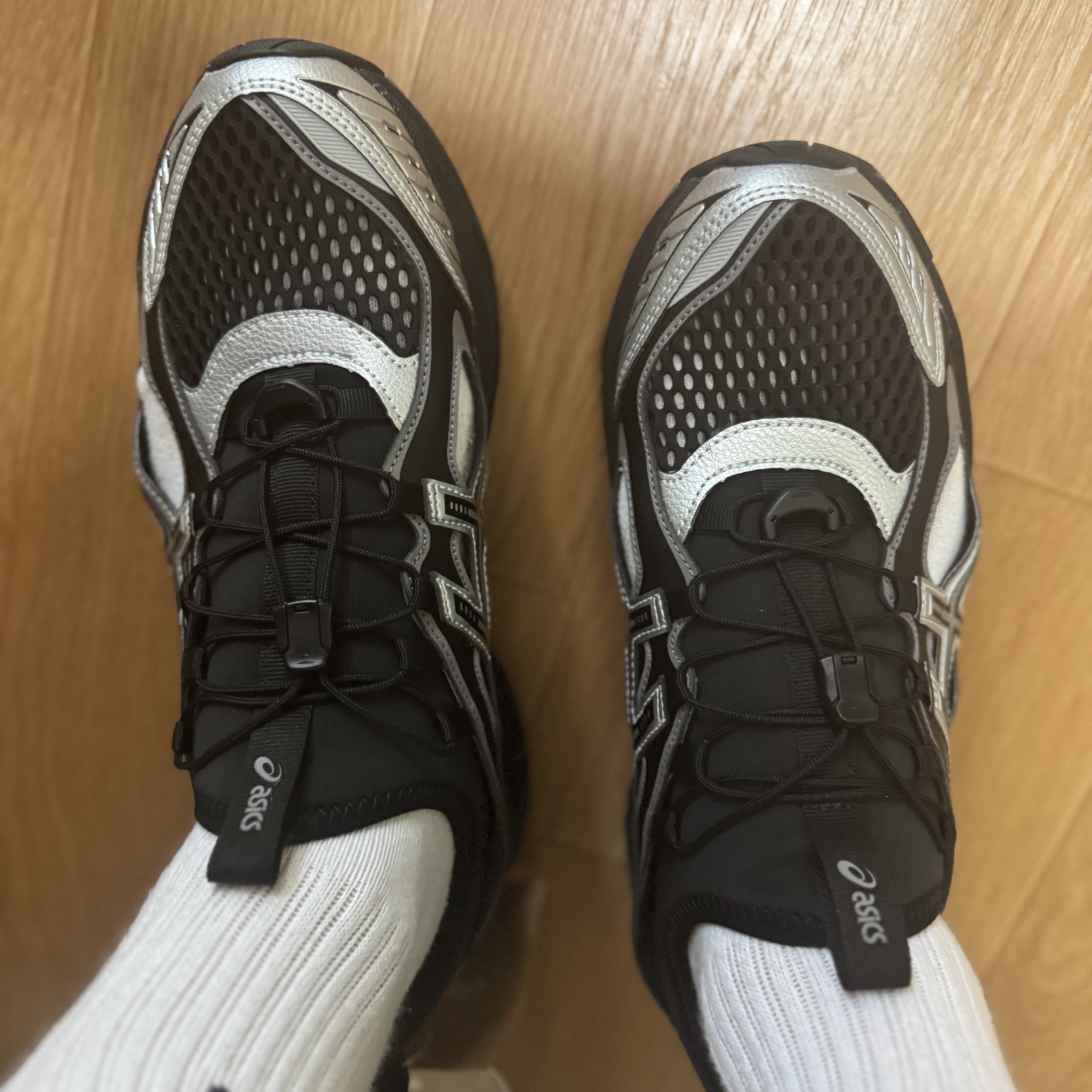 Asics GT-2160 Breeze Black Pure Silver 착용 스타일 - 4