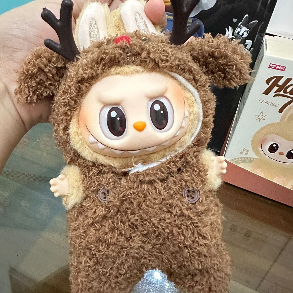 Pop Mart Labubu Let's Play Together Doll Series Sealed Case (6 Blind Boxes), Pop Mart Labubu Let's Play Together Doll Series Baba Keyring (Opened Case) 착용 스타일 - 4