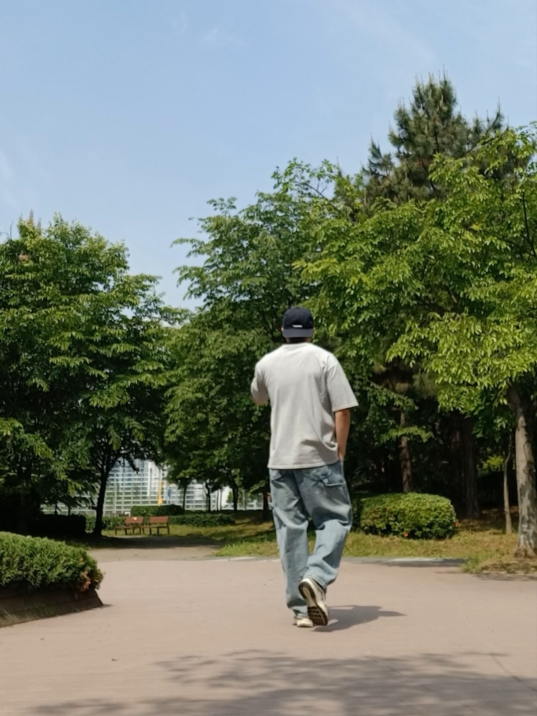 Nike P-6000 Flat Pewter Light Iron Ore, Off-White Bookish OW Logo Baseball Cap Black 착용 스타일