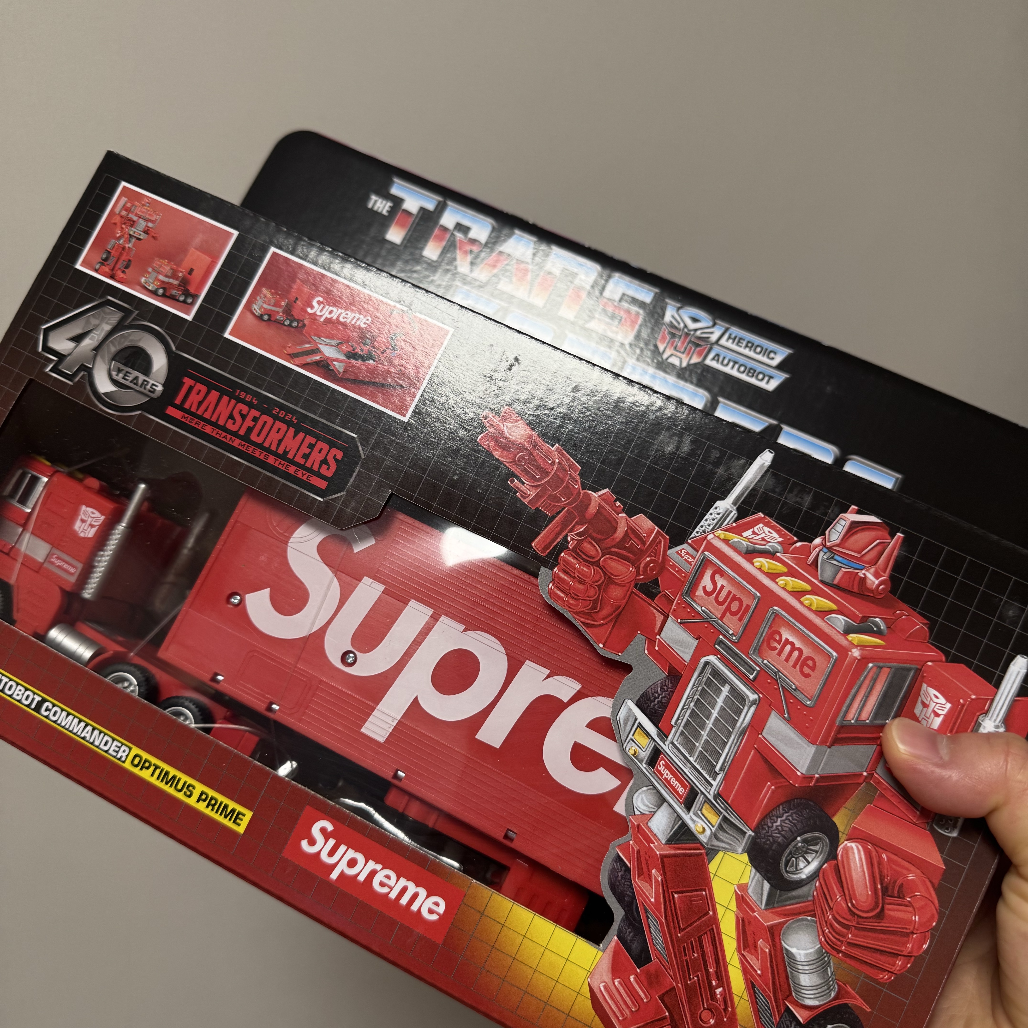Supreme x Transformers G1 Optimus Prime Figure Red - 25SS 착용 스타일