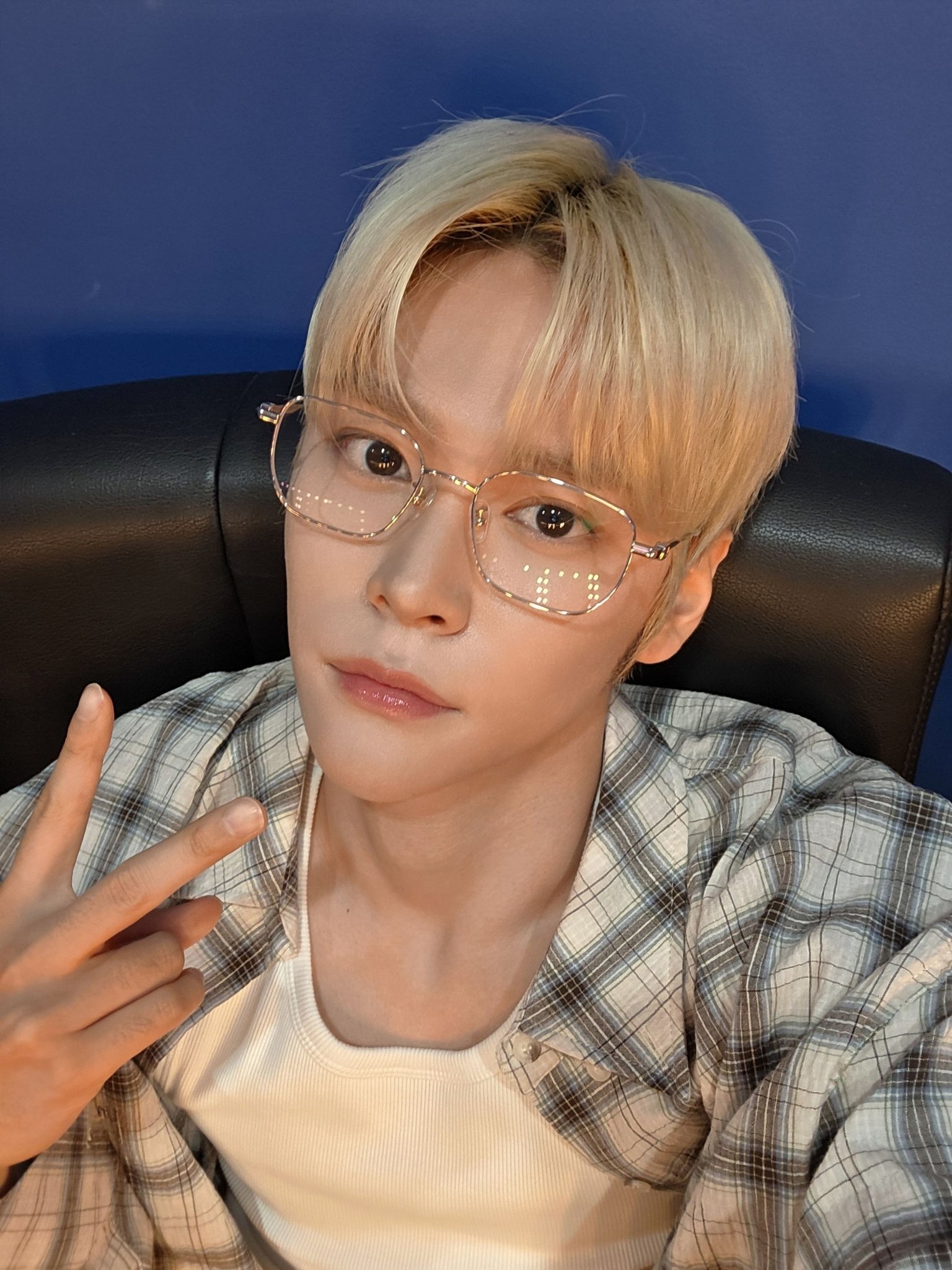 Undermycar Mu.118 Original Logo Basic Long Sleeve Check Shirts Beige Blue 착용 스타일