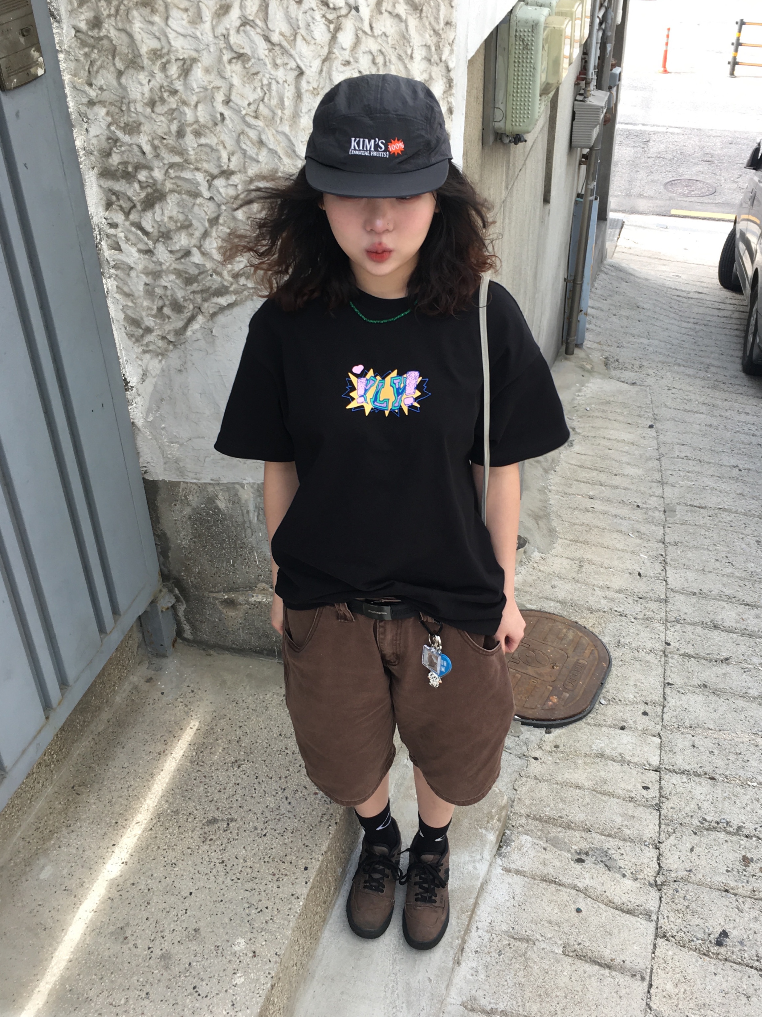 New Balance x Thisisneverthat 550 Brown Black 착용 스타일 - 3