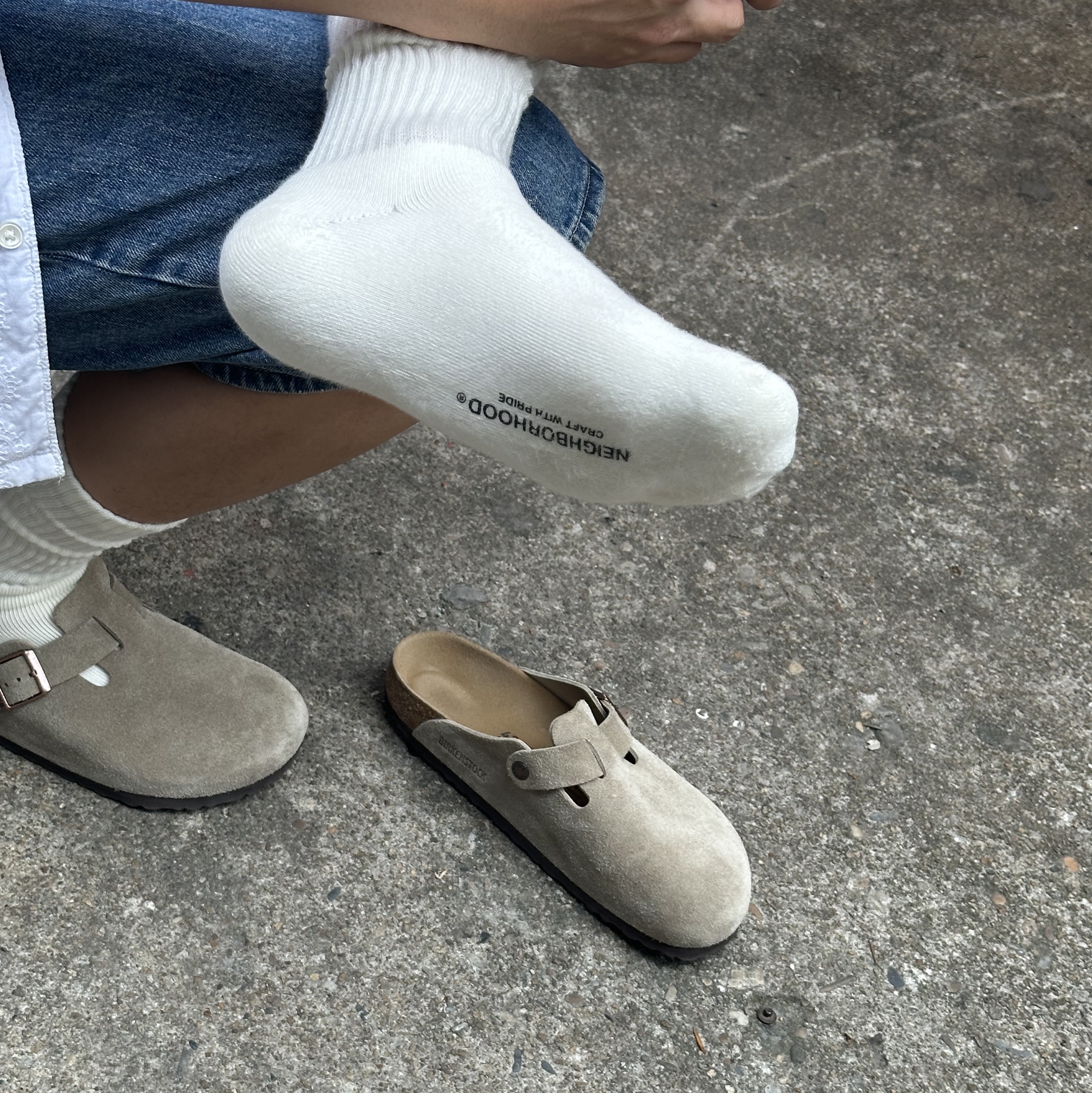 Birkenstock Boston Soft Footbed Taupe - Regular 착용 스타일