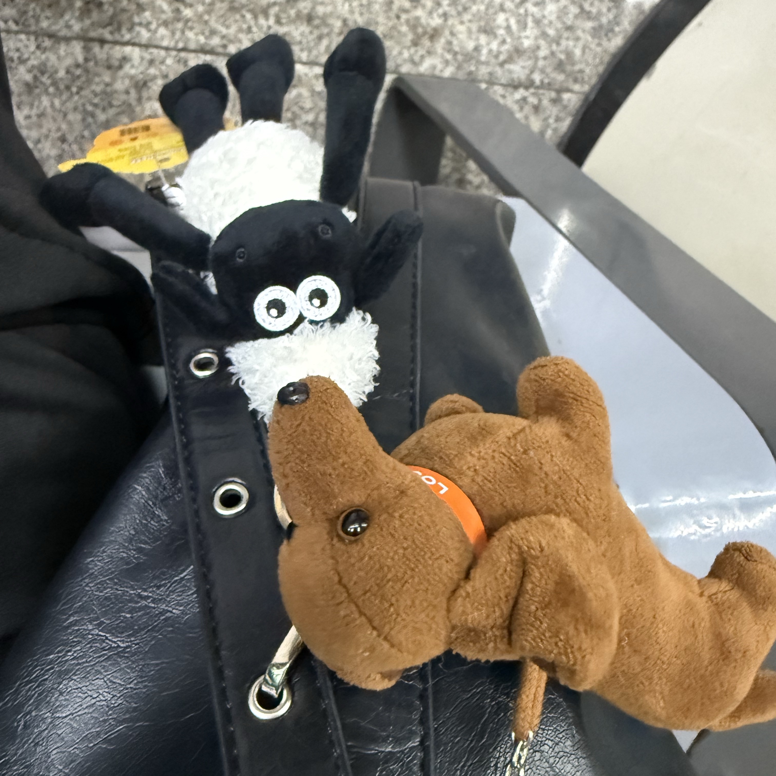 Dream C&C Shaun The Sheep Keyring Plush 16cm, Jordan 3 Retro Black Cement 2024 착용 스타일
