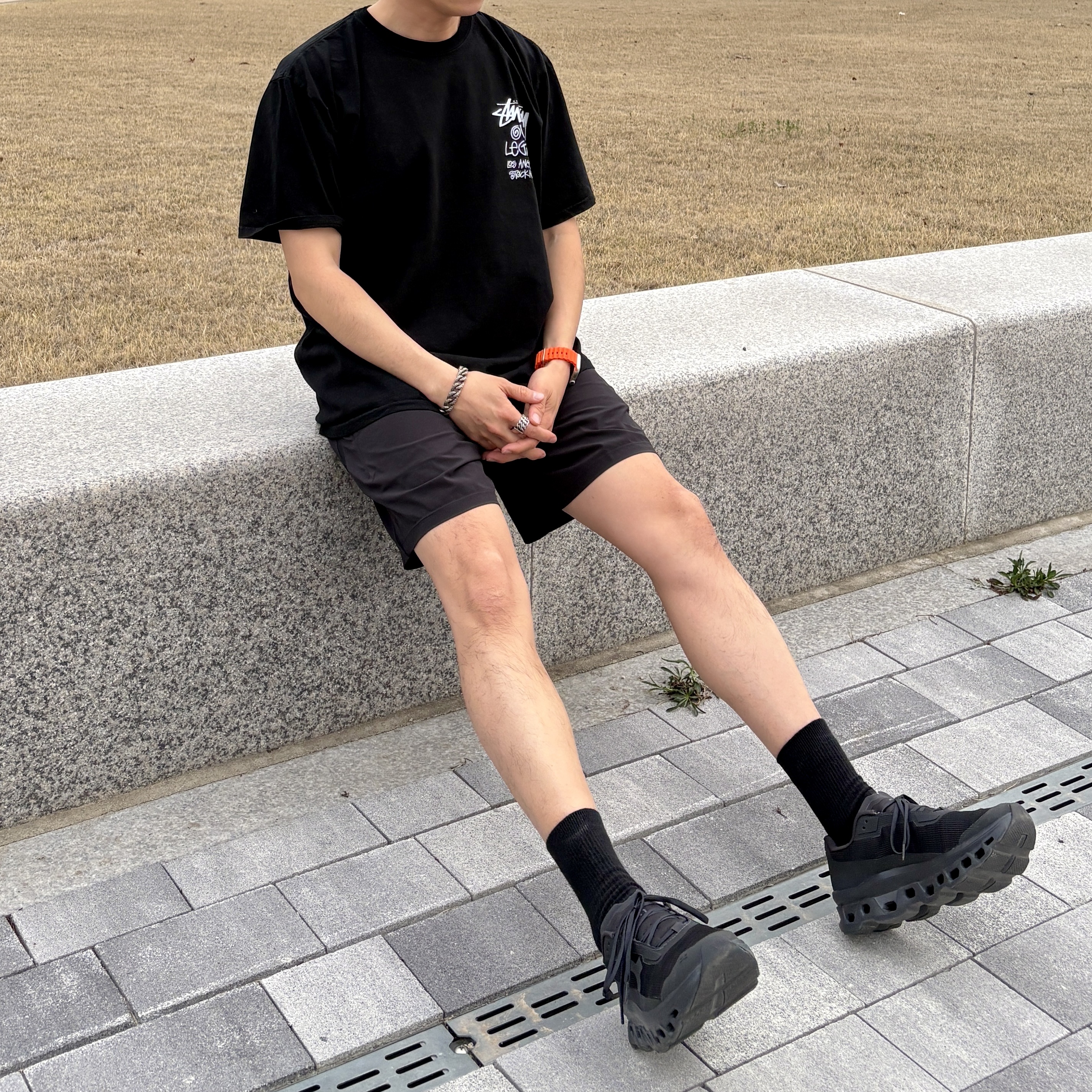 Stussy x Our Legacy Work Shop 8 Ball Pigment Dyed Yin Yang T-Shirt Black, On Running Cloudmonster Void Black 착용 스타일 - 1