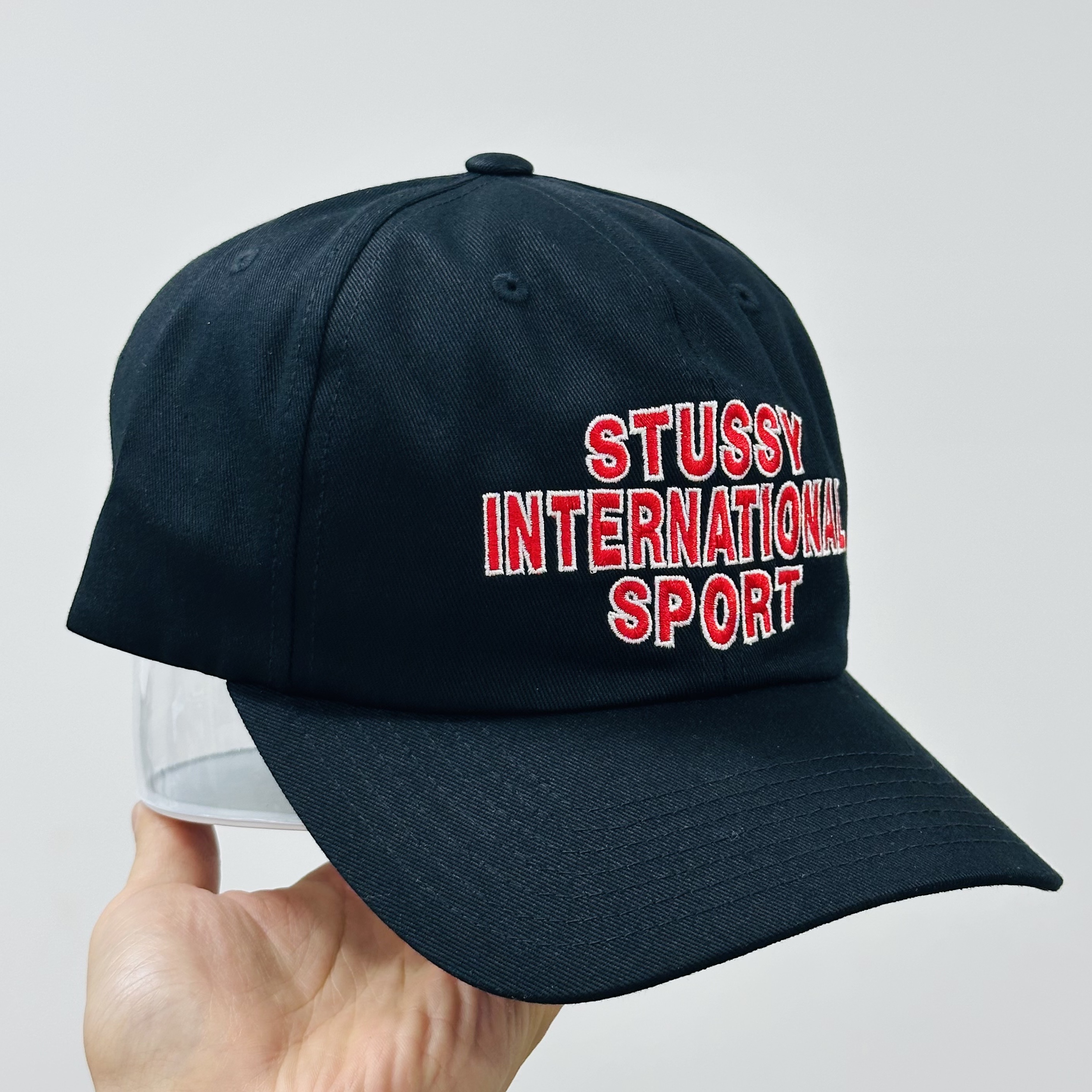 Stussy Mid-Depth International Sport Strapback Black 착용 스타일 - 1