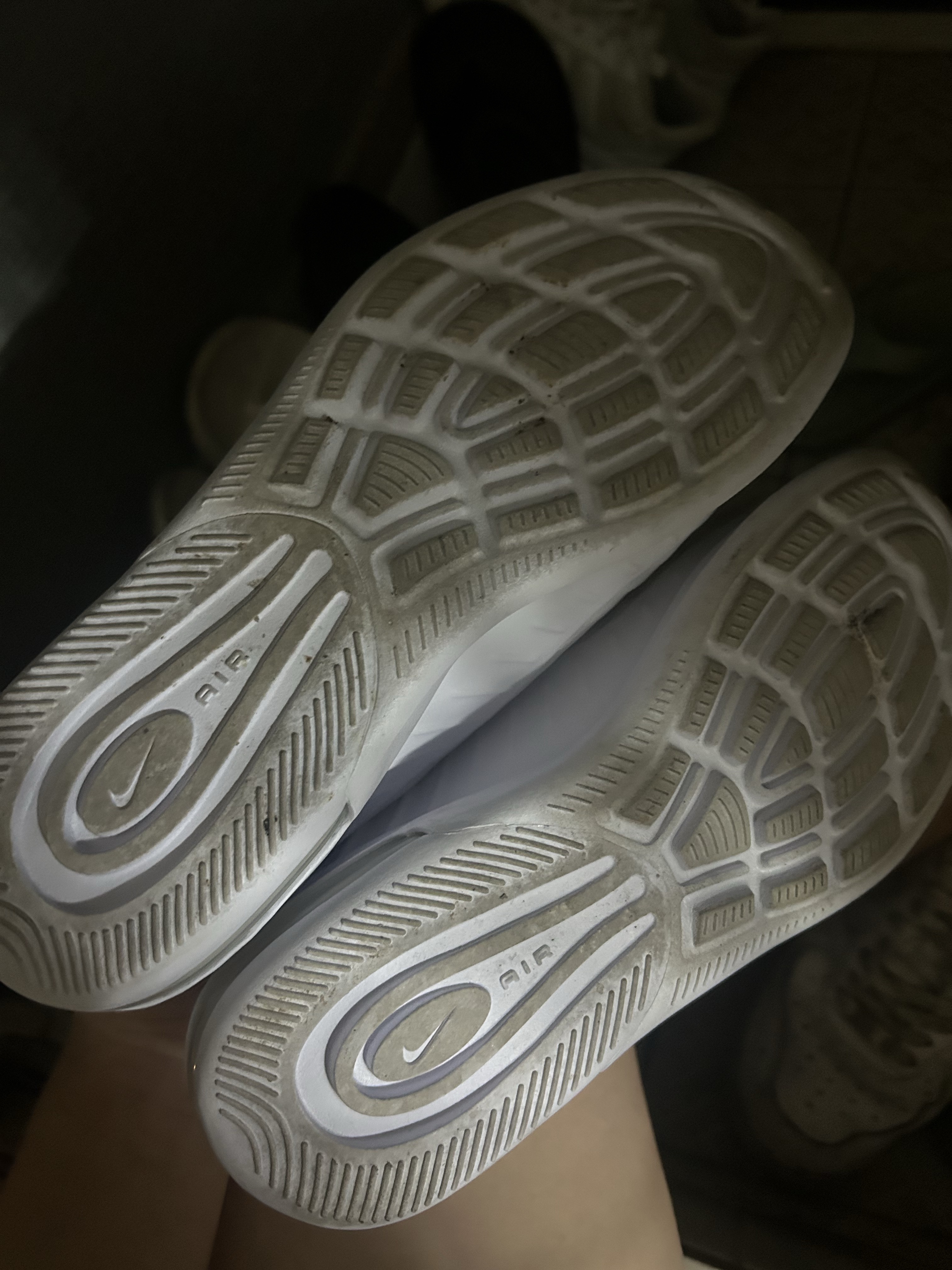 (W) Nike Air Max Axis White 착용 스타일 - 2