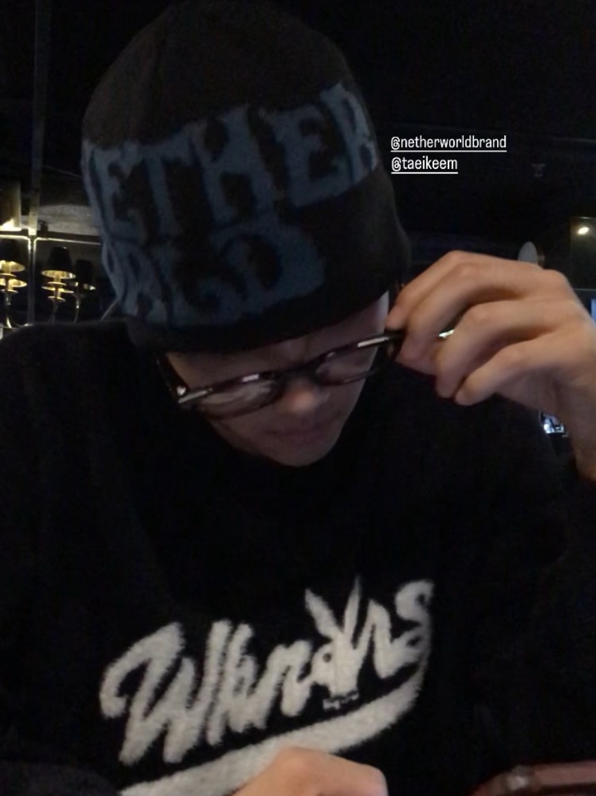 Netherworld Logo Beanie Black 착용 스타일