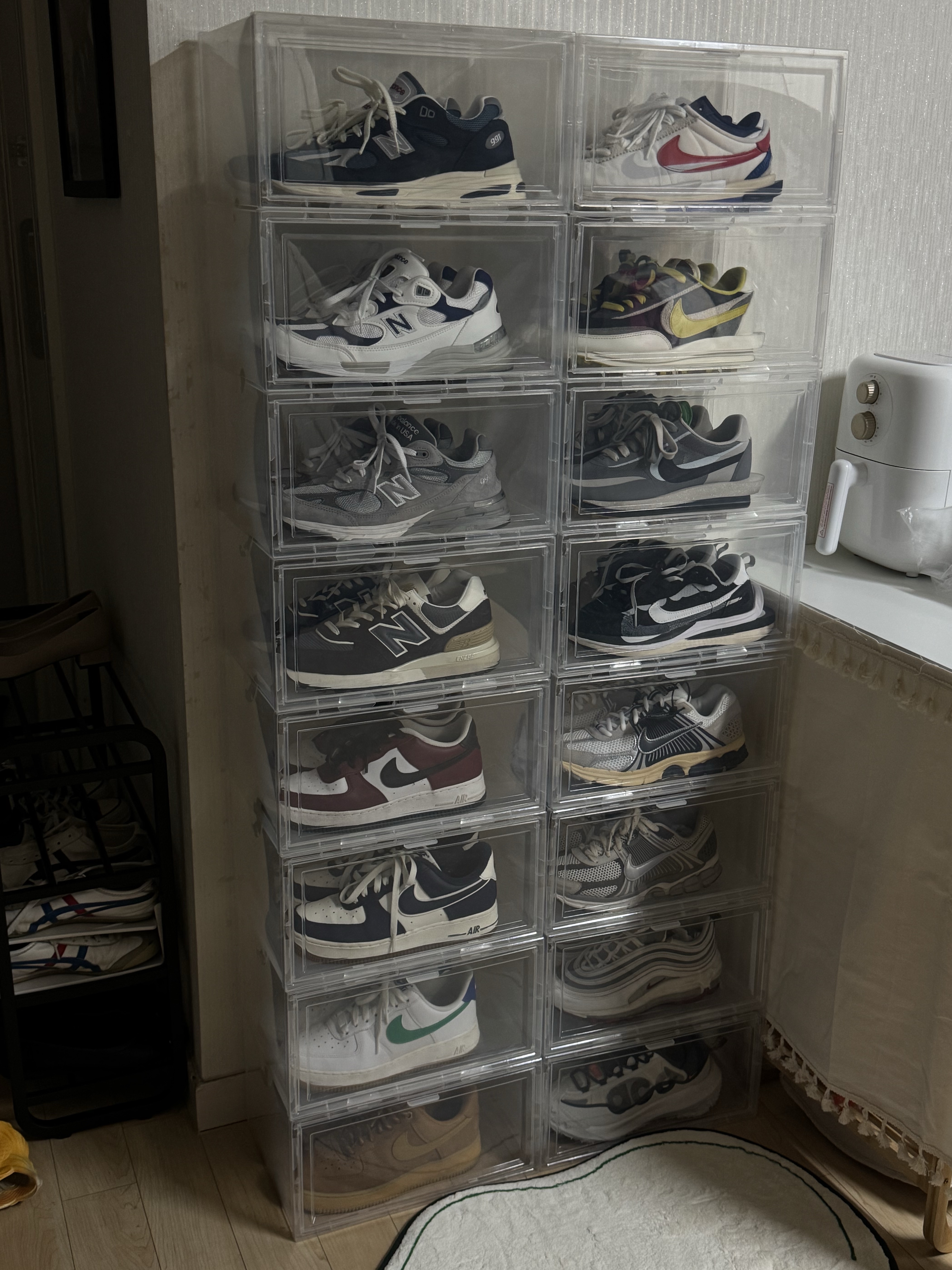 Nike Zoom Vomero 5 White Thunder Blue, Nike ACG Mountain Fly 2 Low Summit White and Bright Mandarin 착용 스타일