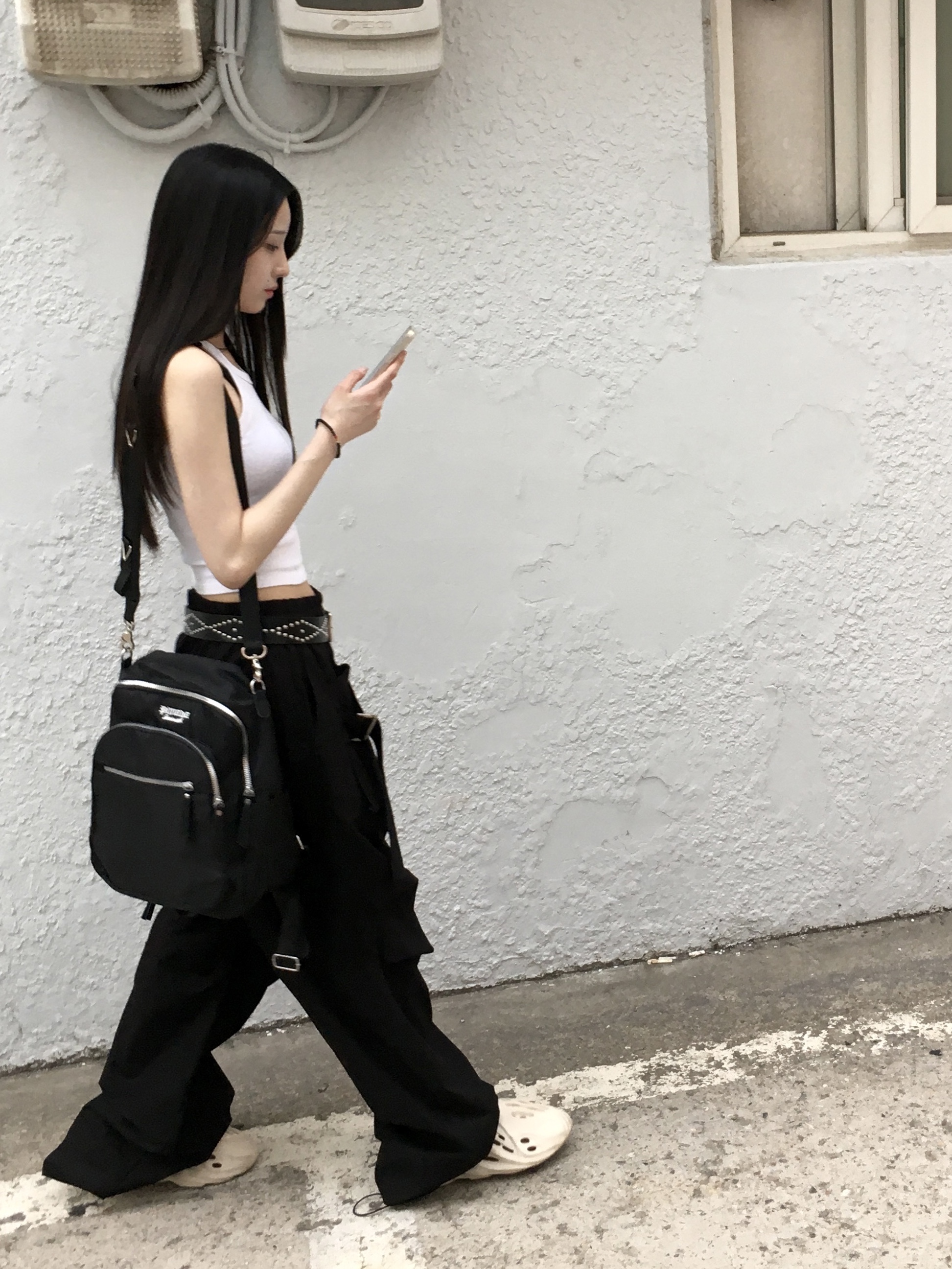 Wapworks Wide Safety Cargo Pants Black, Adidas Yeezy Foam RNNR Sand 착용 스타일 - 4