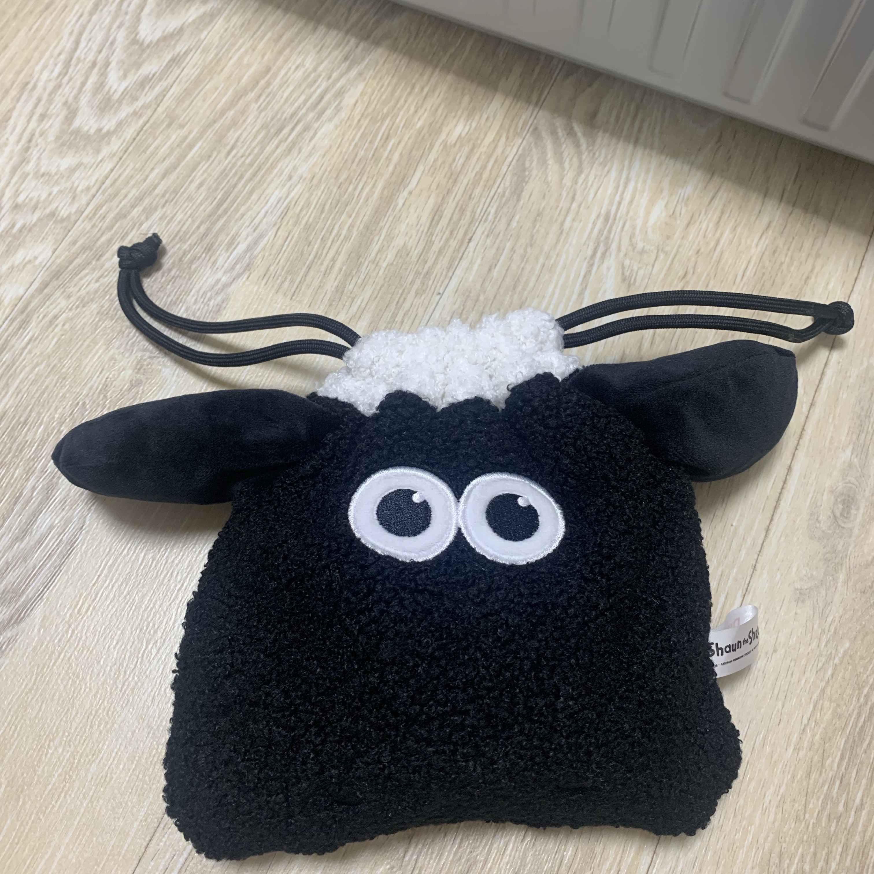 Dream C&C Shaun The Sheep Pouch Bag 20cm, Dream C&C Wallace & Gromit Pouch Bag 20cm 착용 스타일 - 1