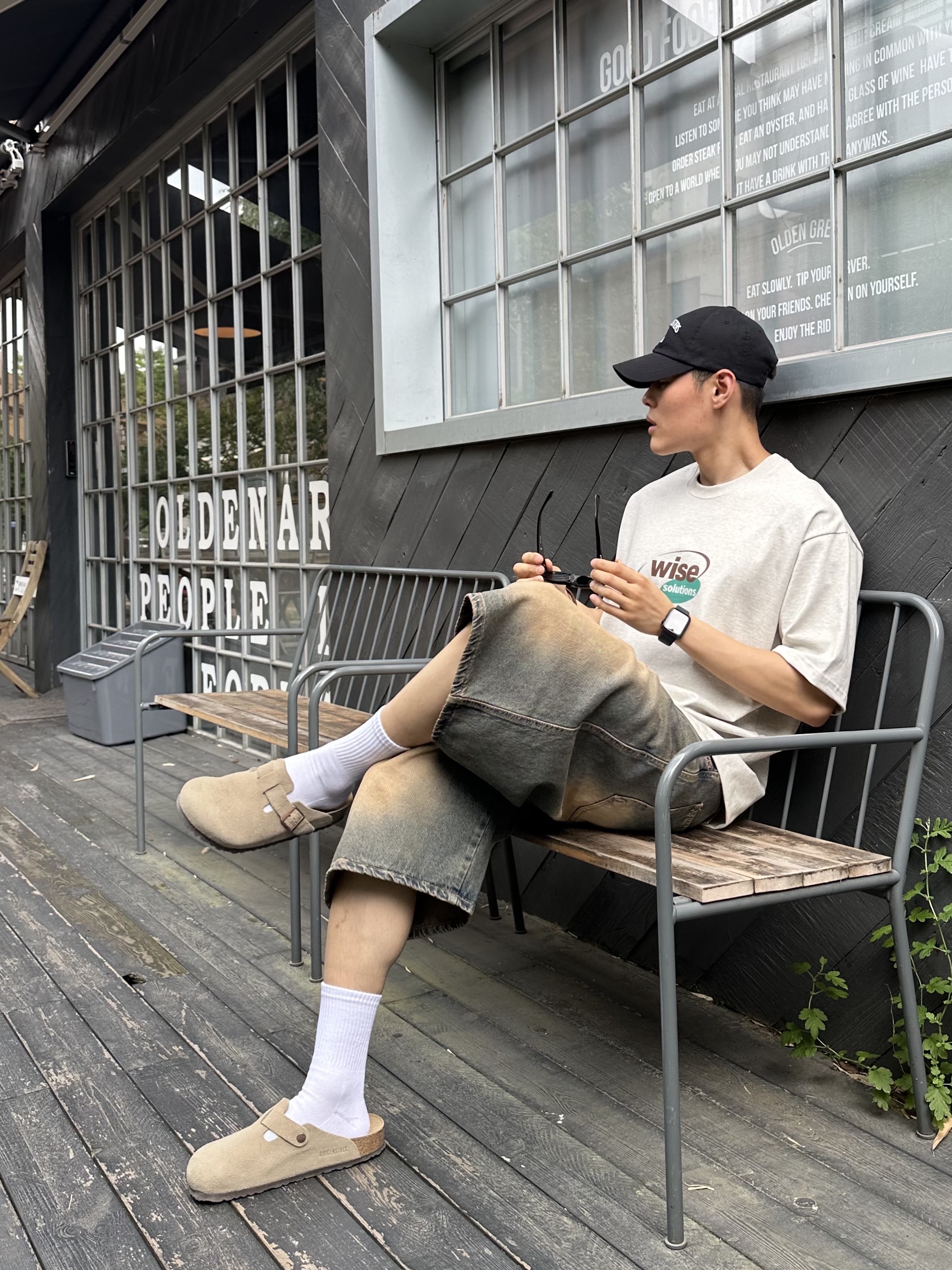 Birkenstock Boston Soft Footbed Taupe - Regular 착용 스타일 - 1