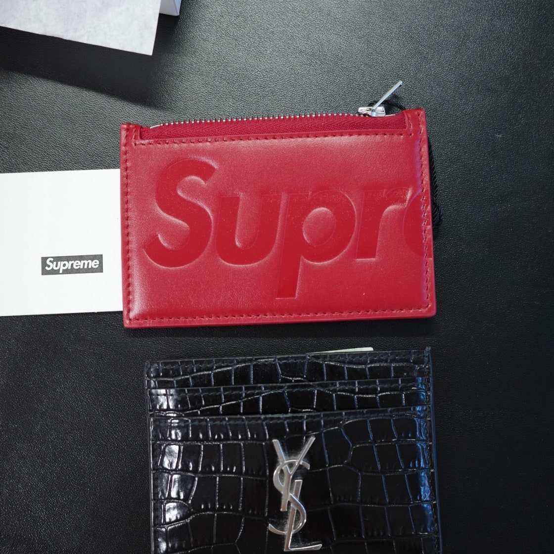 Supreme ブラック レザー カードケース Leather Zip Card Holder - Shop - Supreme