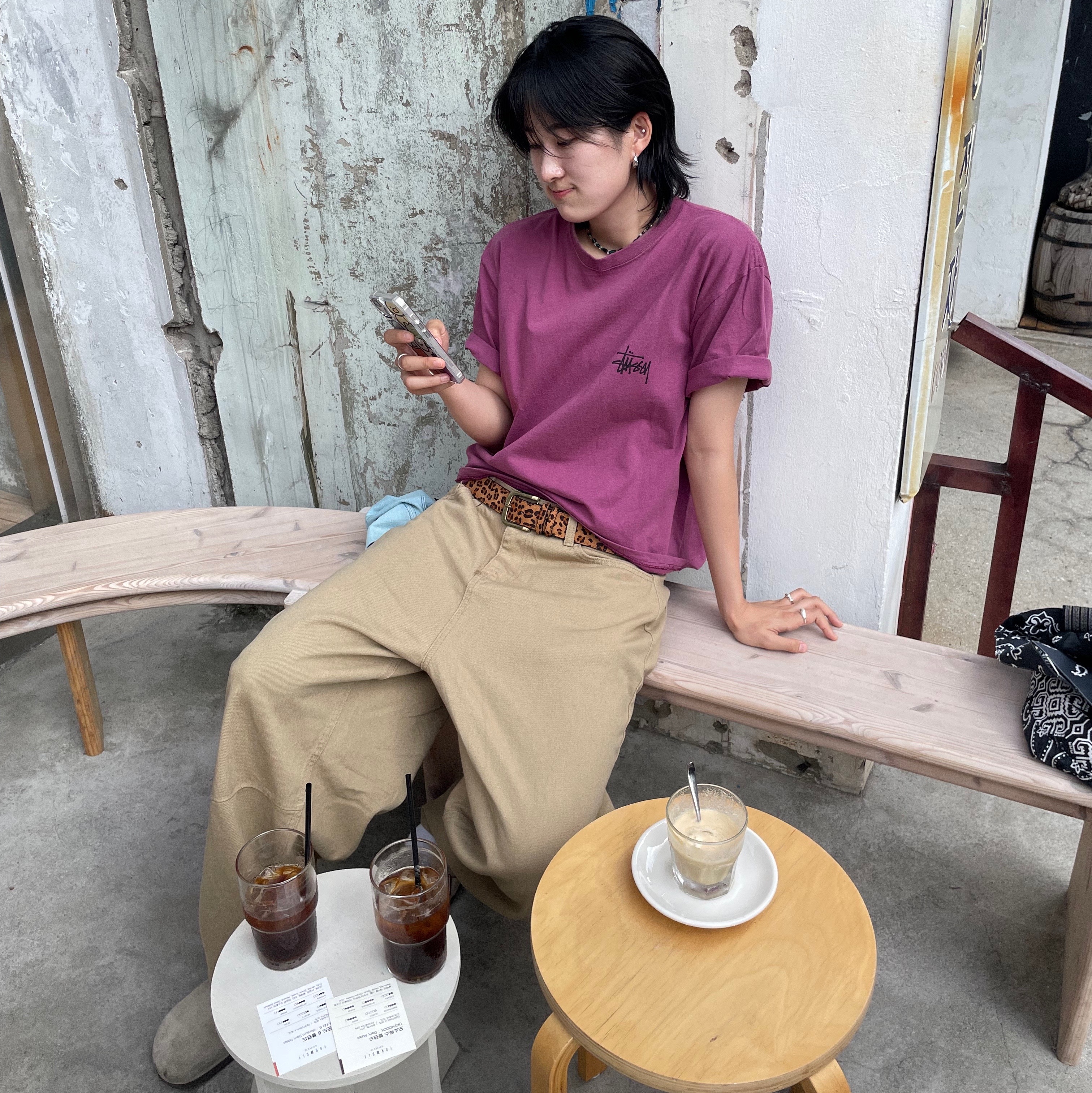 Stussy Basic Stussy T-Shirt Berry 2024, Birkenstock Boston Soft Footbed Taupe - Regular 착용 스타일