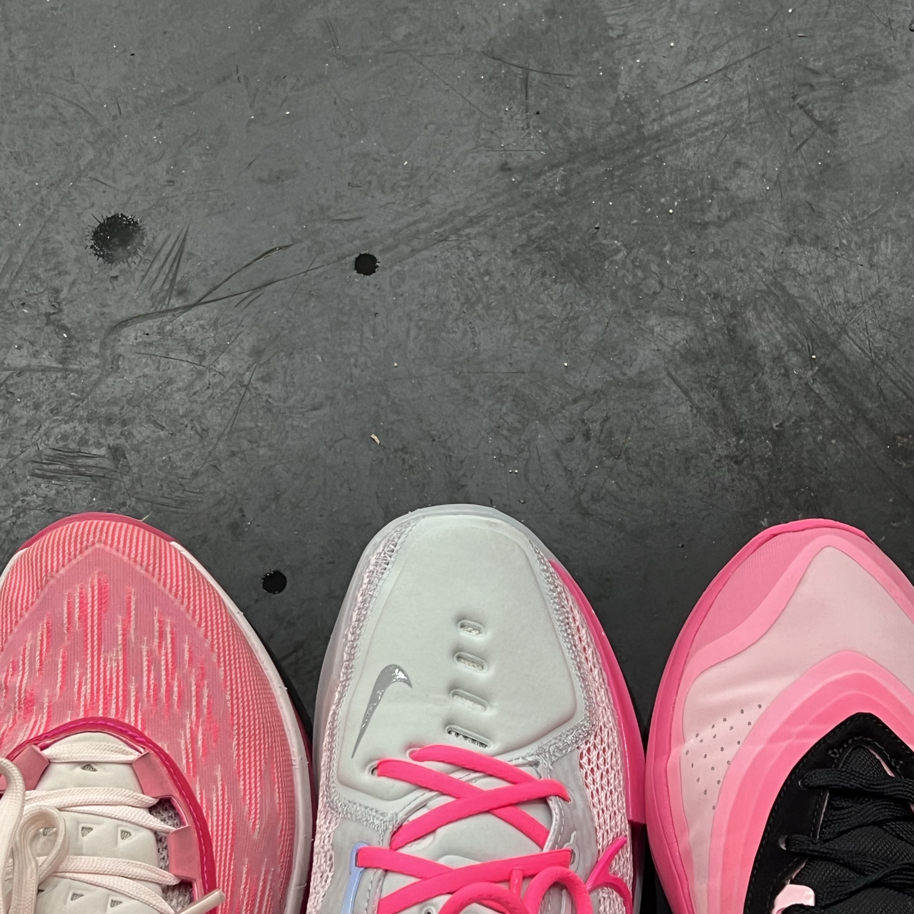 Nike Air Zoom GT Cut EP Pure Platinum Pink Flash 착용 스타일