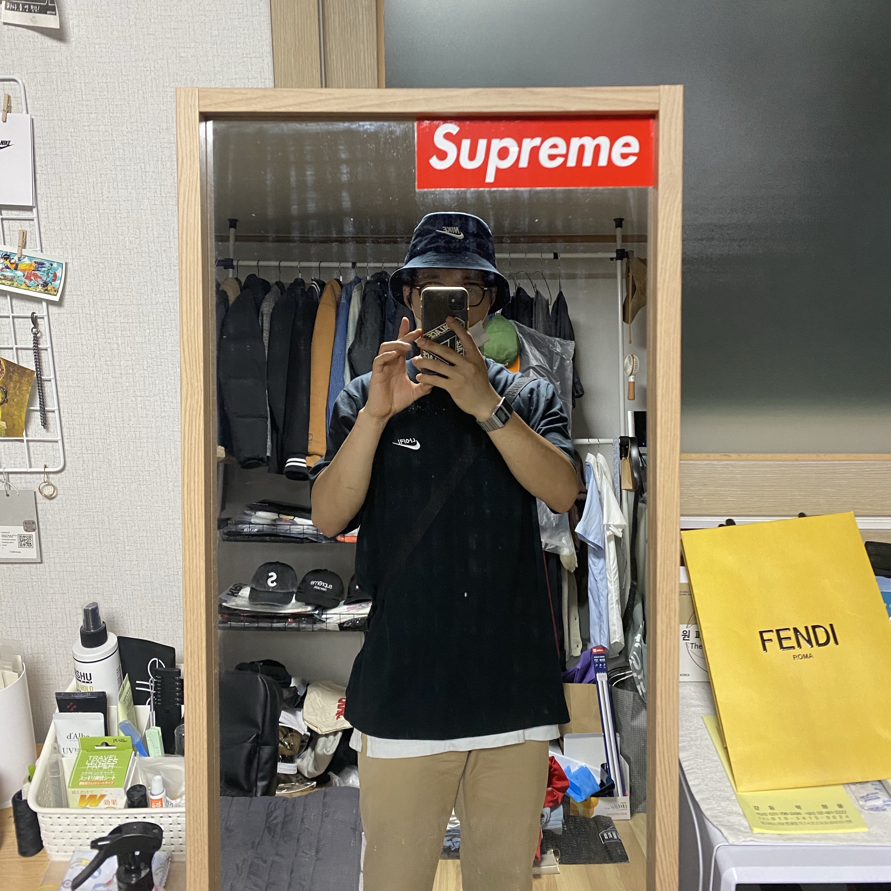 Nike Futura Washed Bucket Hat Black, Nike Hangul T-Shirt Black 착용 스타일
