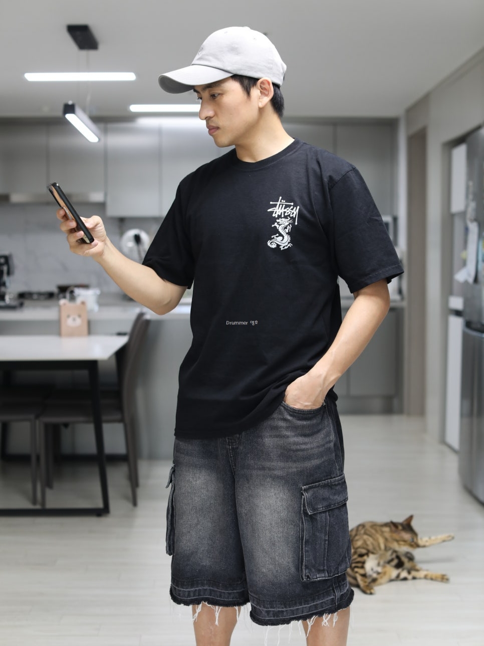 Stussy Double Dragon Pigment Dyed T-Shirt Black 착용 스타일 - 1
