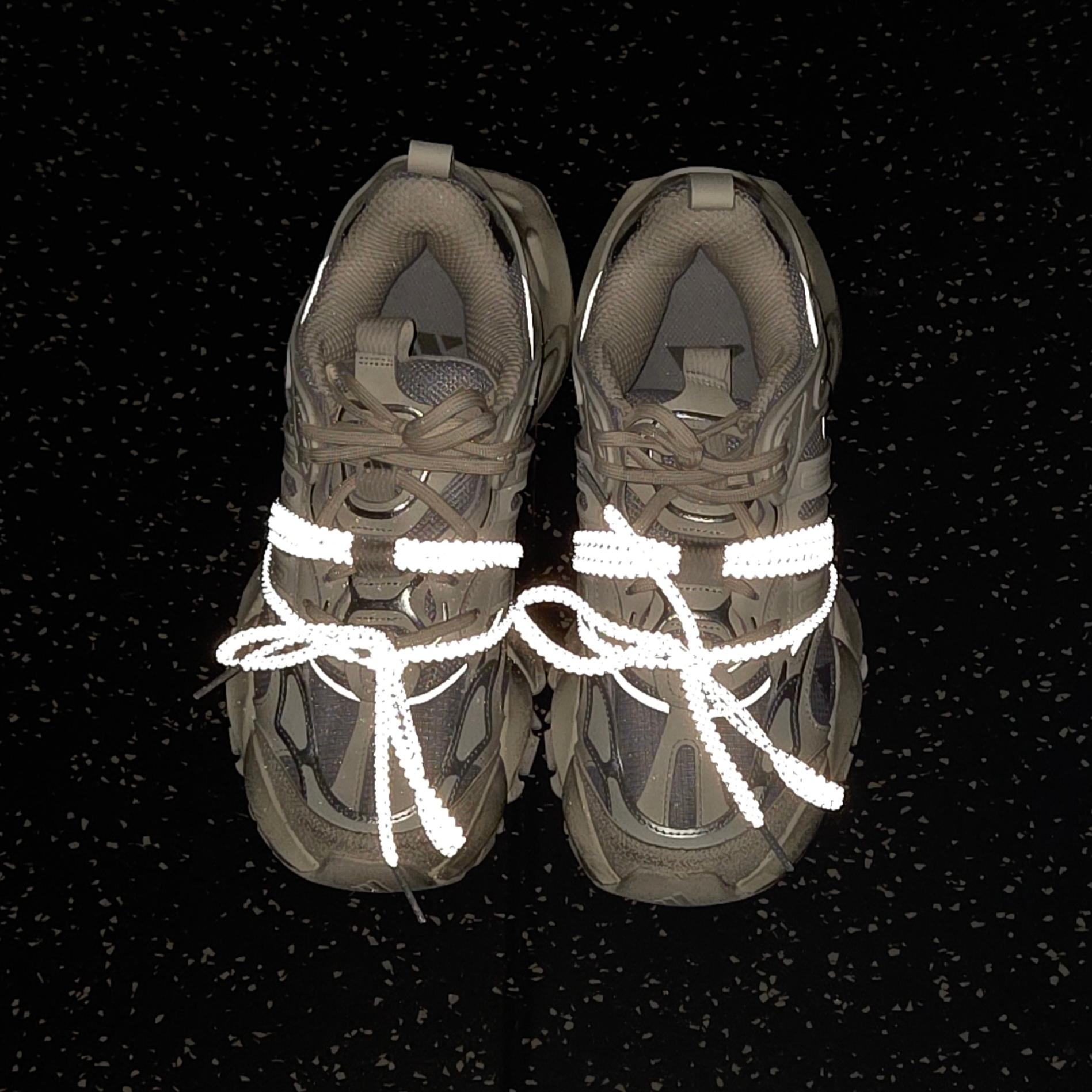 Adidas Vento XLG Deluxe Sneakers Core White Silver Metallic 착용 스타일 - 5