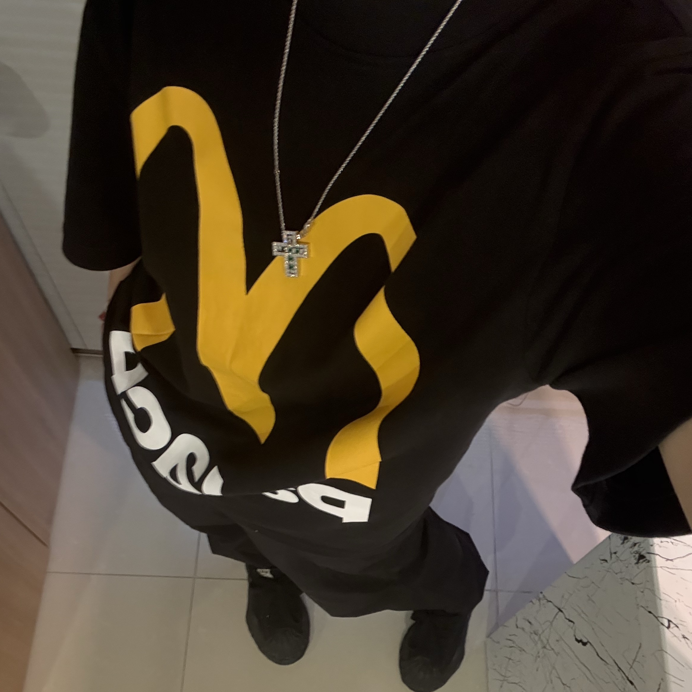 Palace x McDonald's Logo T-Shirt Black - 23FW 착용 스타일 - 1