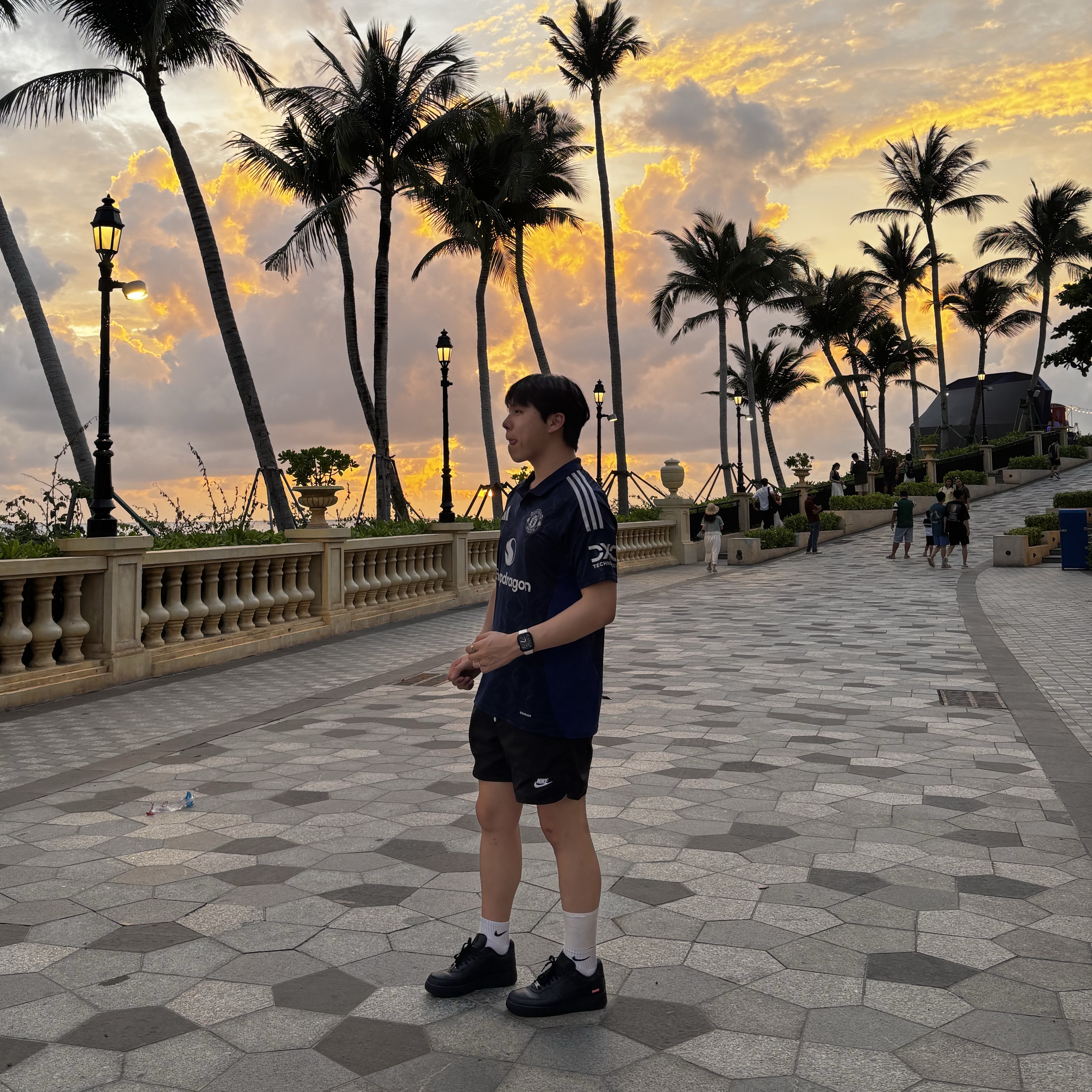 Adidas Manchester United 2024/25 Away Jersey Night Indigo - KR Sizing (Non Marking Ver.), Nike x Supreme Air Force 1 Low Black 착용 스타일