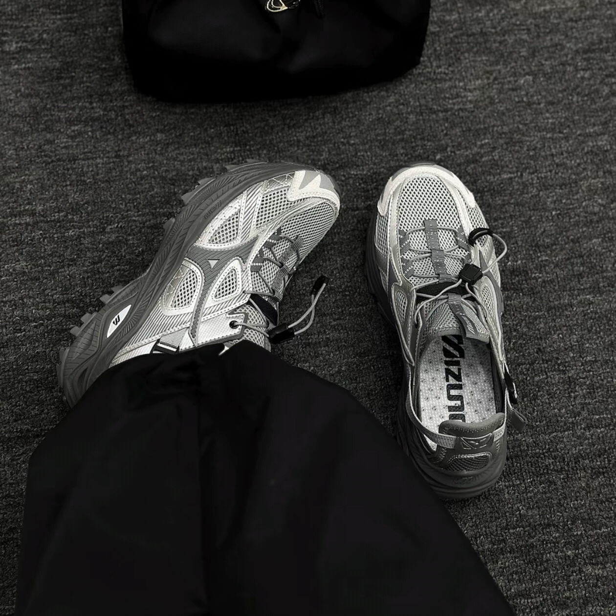 Hoka Hopara 2 Black 착용 스타일
