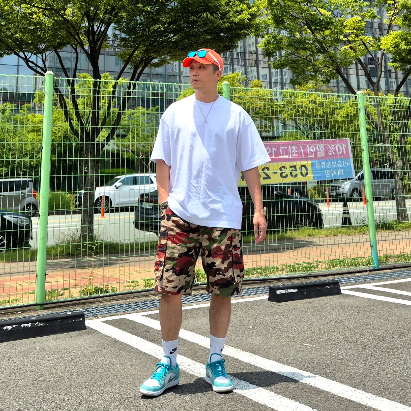 Jordan 1 Low SE New Emerald, Casio G-Shock GA-2100SKE-7A 착용 스타일 - 3