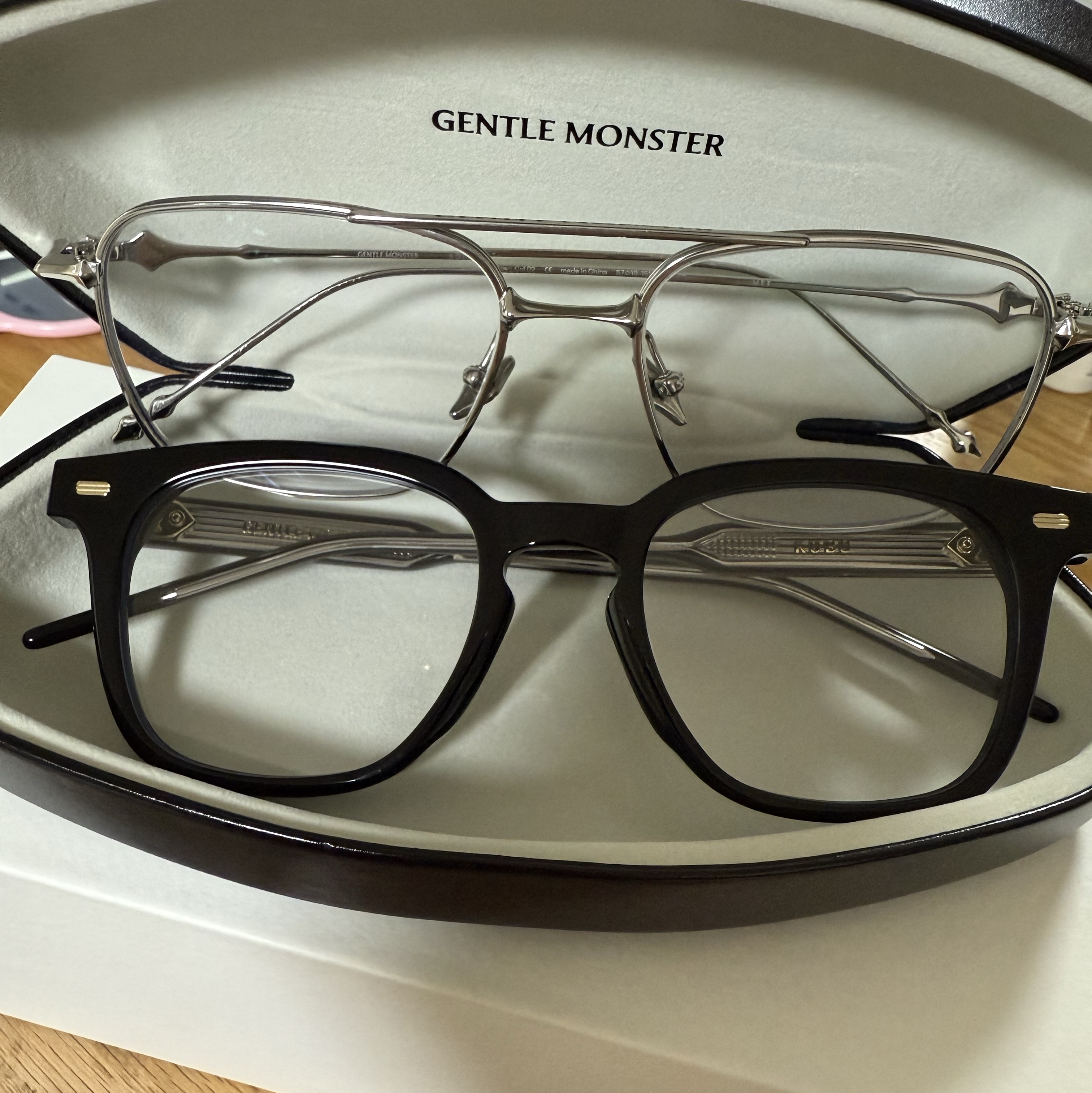 Gentle Monster Kubo 01 Black, Gentle Monster Met 02 Silver 착용 스타일