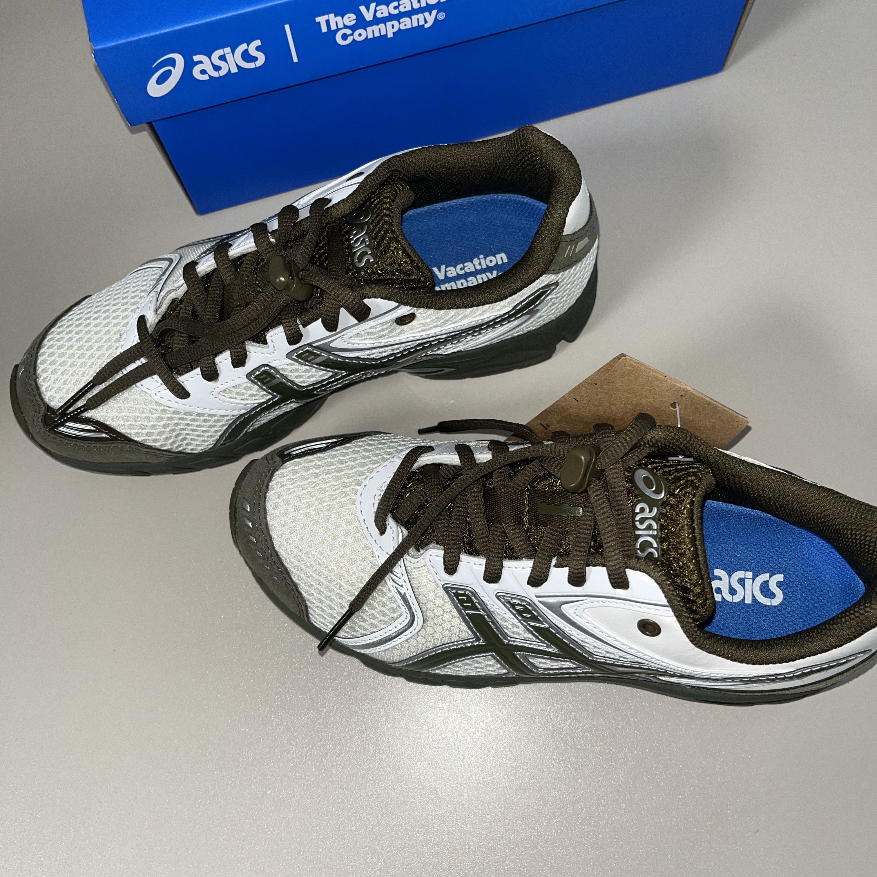 Asics x Temptation Vacation Gel-DS Trainer 14 Cream Olive Canvas 착용 스타일