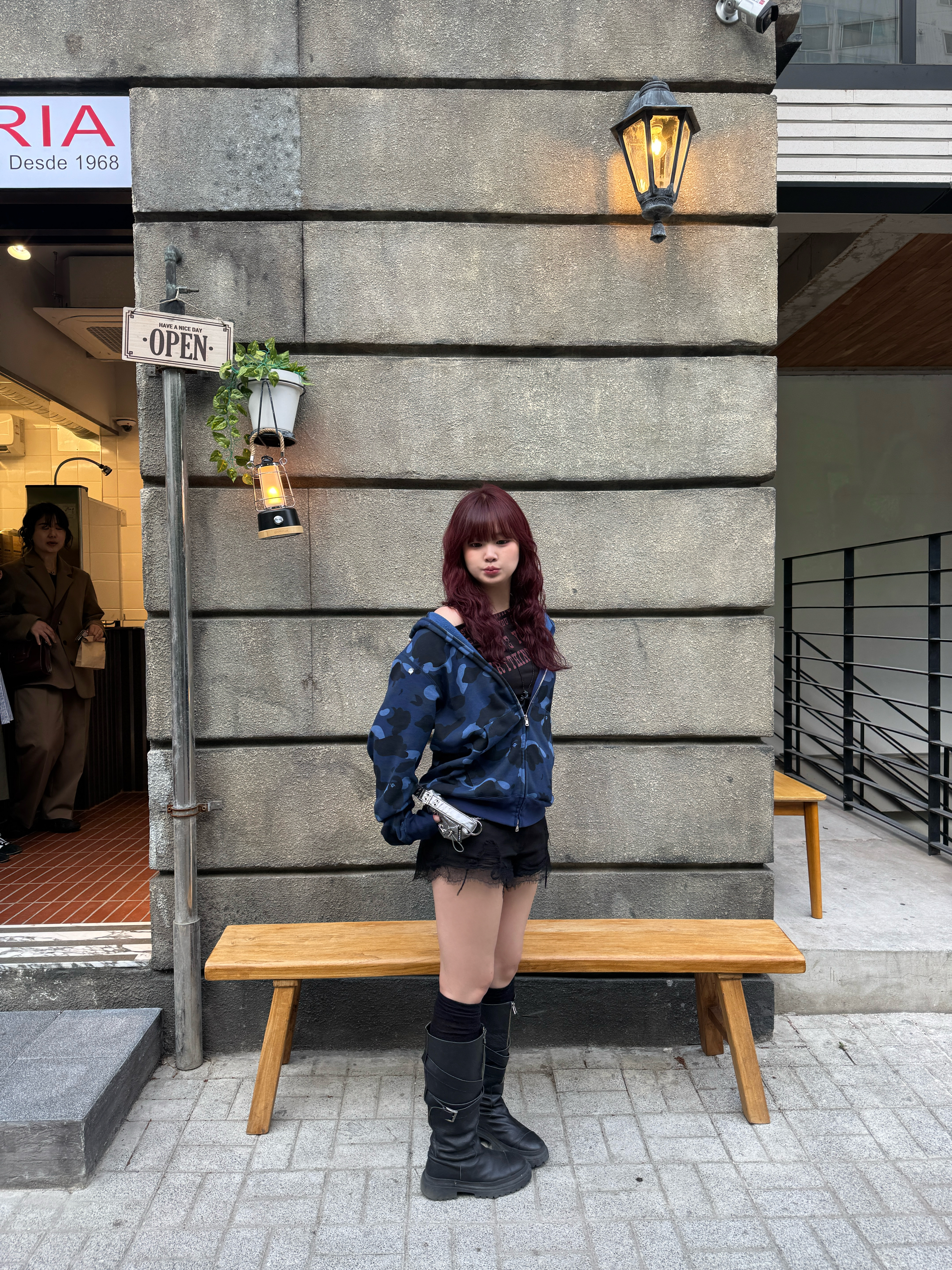BAPE Color Camo Shark Full Zip Hoodie Navy 착용 스타일