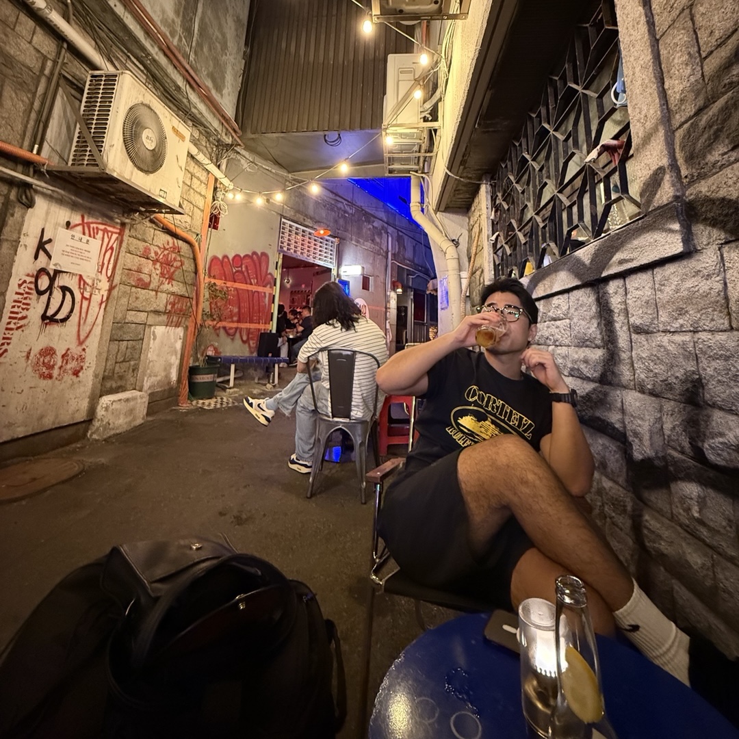 Corteiz OG Alcatraz T-Shirt Black Yellow, Casio G-Shock GA-B2100-1A1 착용 스타일 - 2