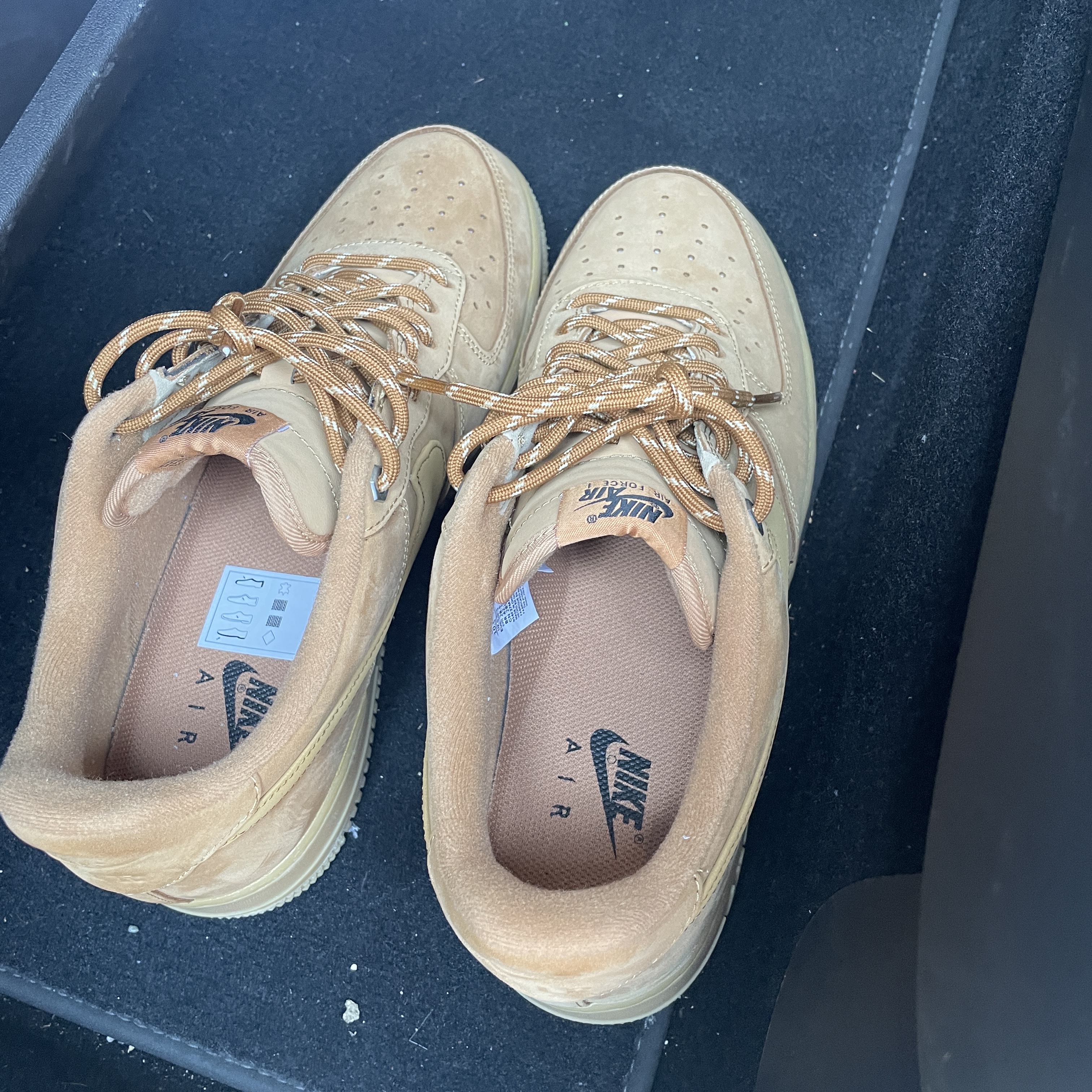 Nike Air Force 1 '07 WB Flax 착용 스타일