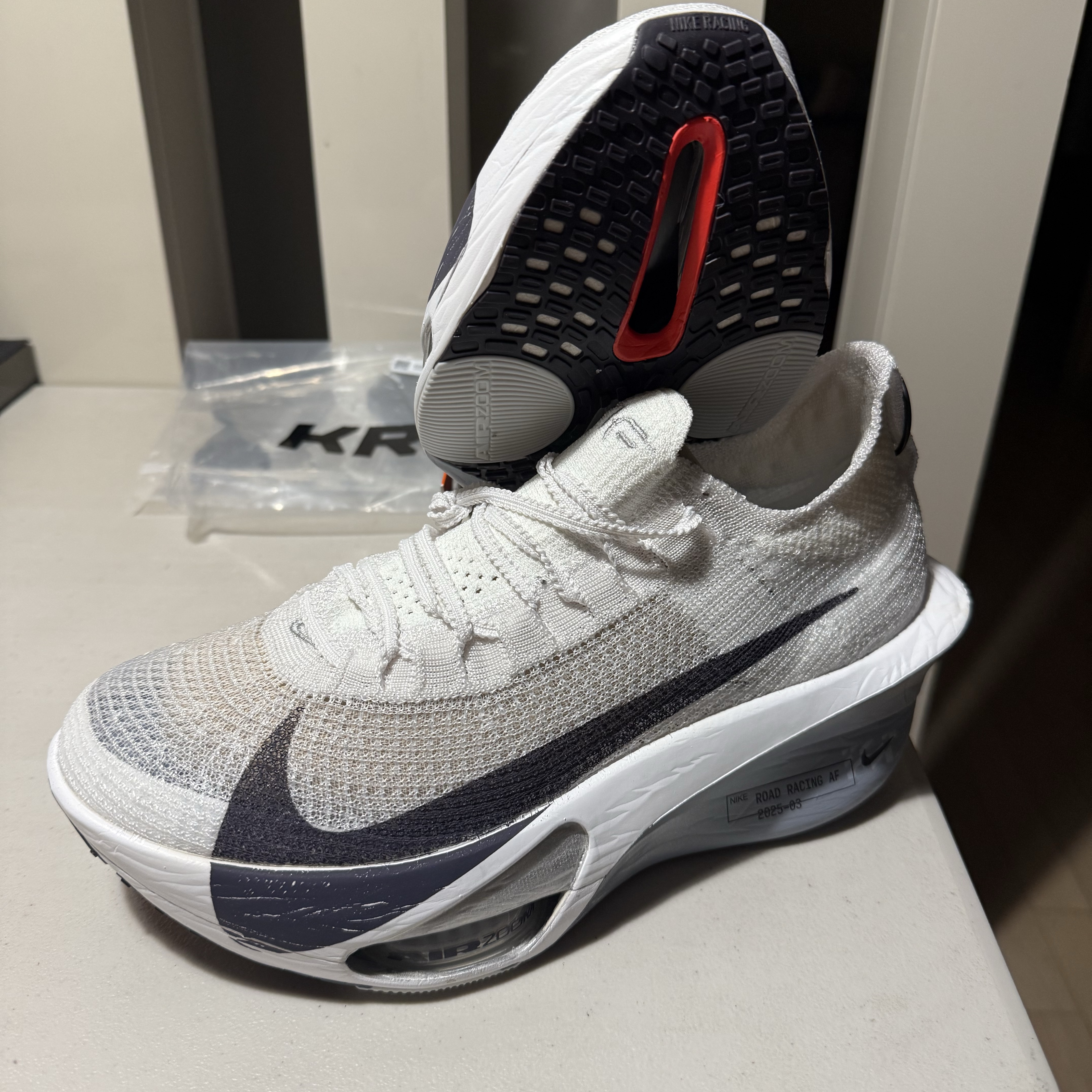 Nike Air Zoom Alphafly Next% 3 White Pure Platinum 착용 스타일