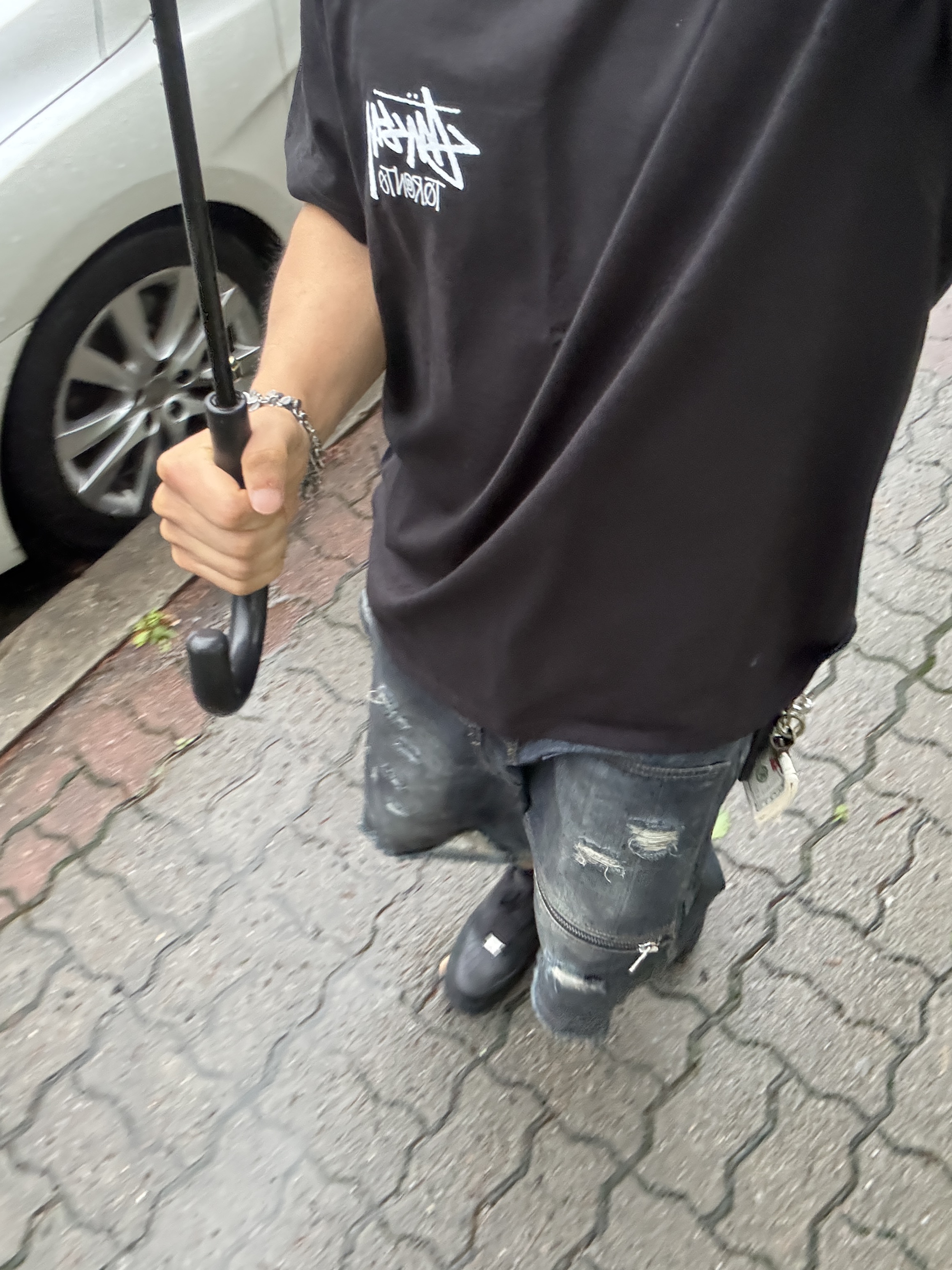 Hono Report Leaf Bracelet, Nike Air Force 1 '07 Low Triple Black 착용 스타일