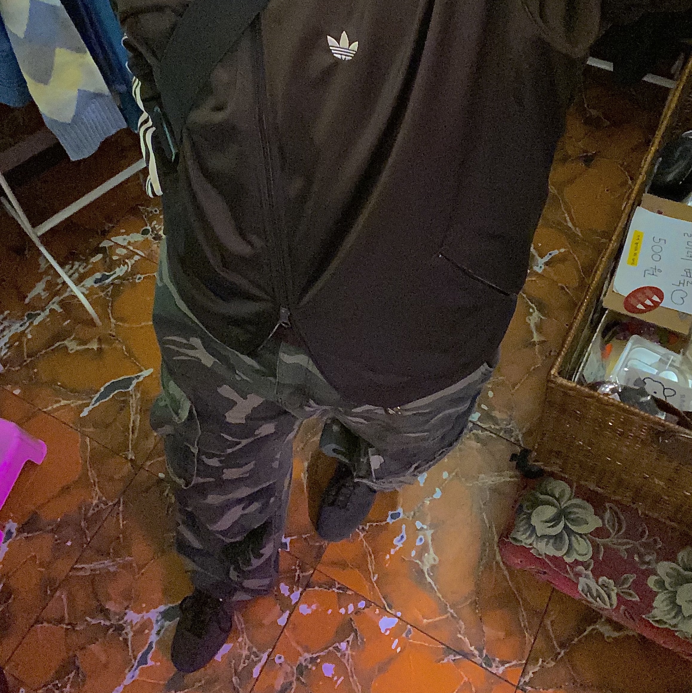 Adidas Originals Track Jacket Gender Neutral Dark Brown Wonder White - KR Sizing, Adidas Tobacco Gruen Dark Brown 착용 스타일 - 2