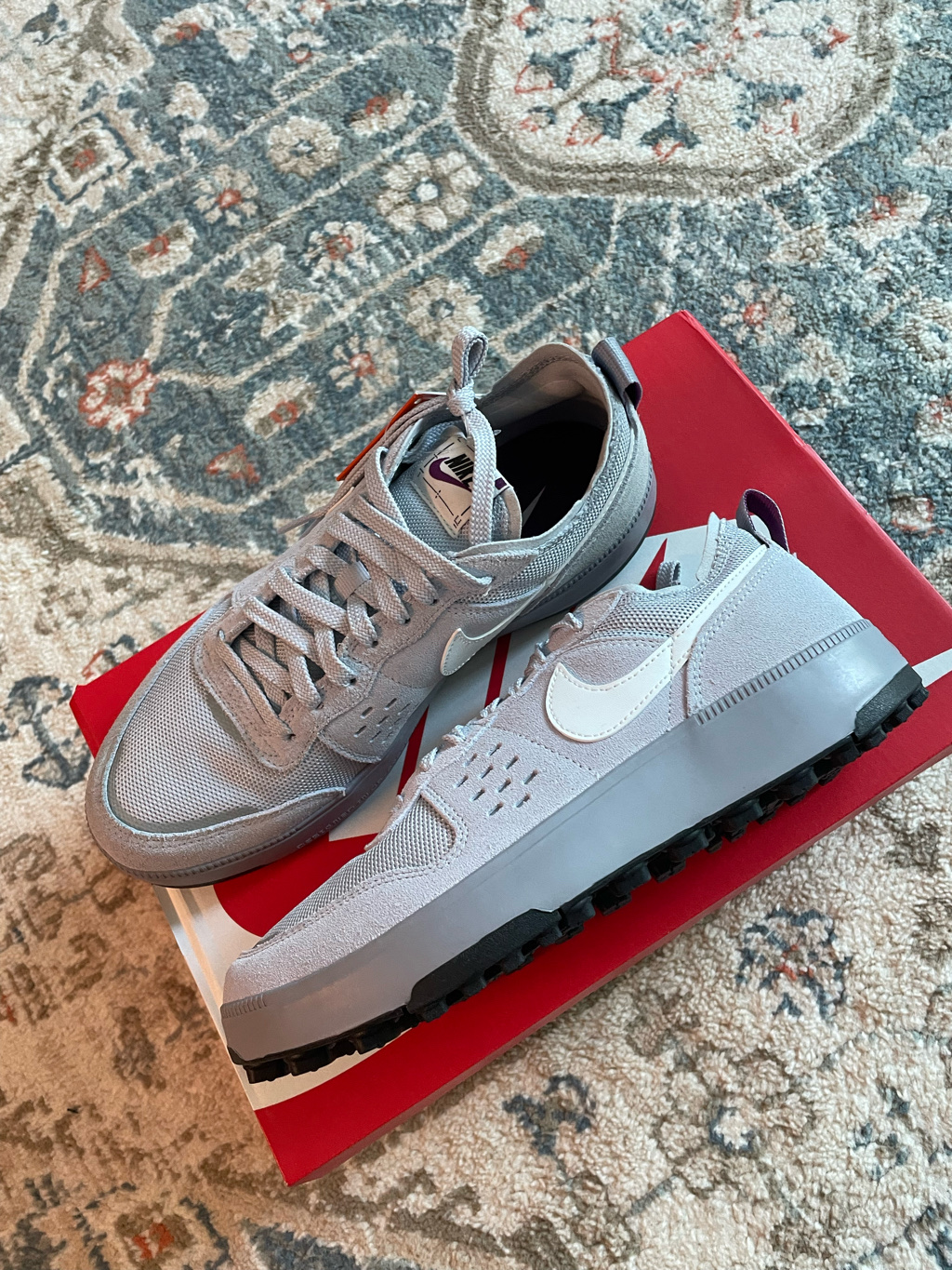 Nike C1TY Concrete Cement Grey Sky Grey 착용 스타일 - 1