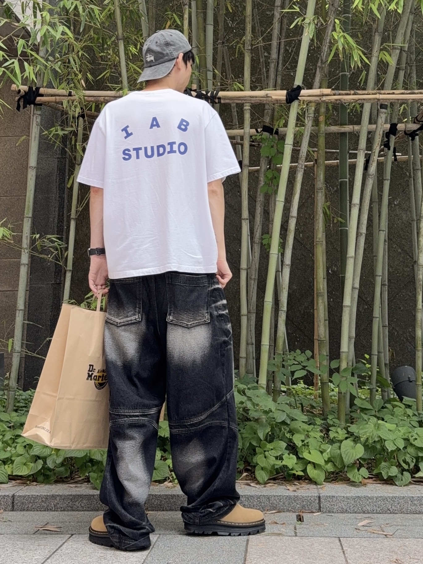 Jordan 1 x Zion Williamson Retro Low OG Flax and Oil Green, Supreme Person T-Shirt Natural - 22SS 착용 스타일 - 7