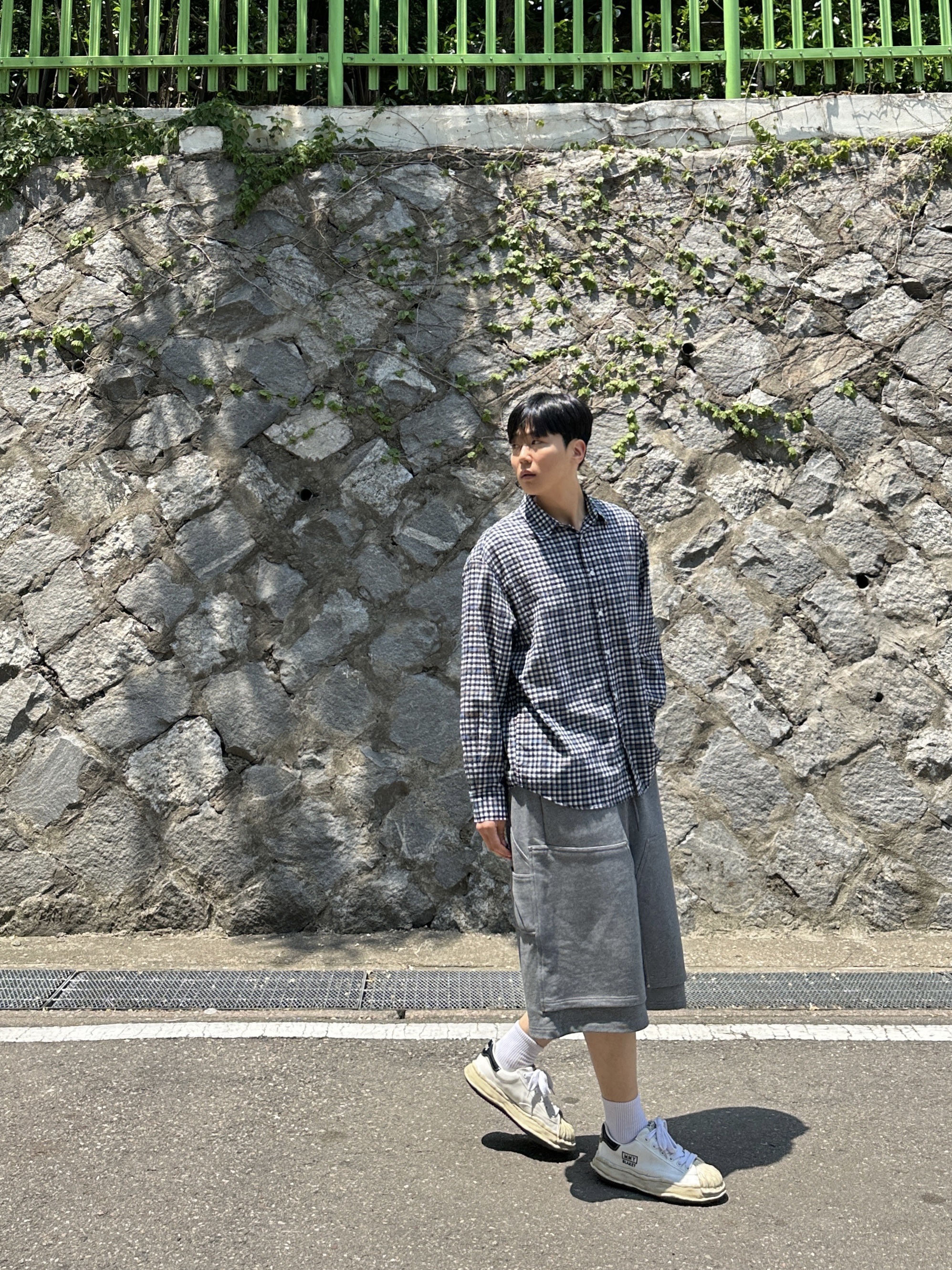 Maison Mihara Yasuhiro Blakey OG Sole Silicon Coating Canvas Low-top Sneakers 착용 스타일