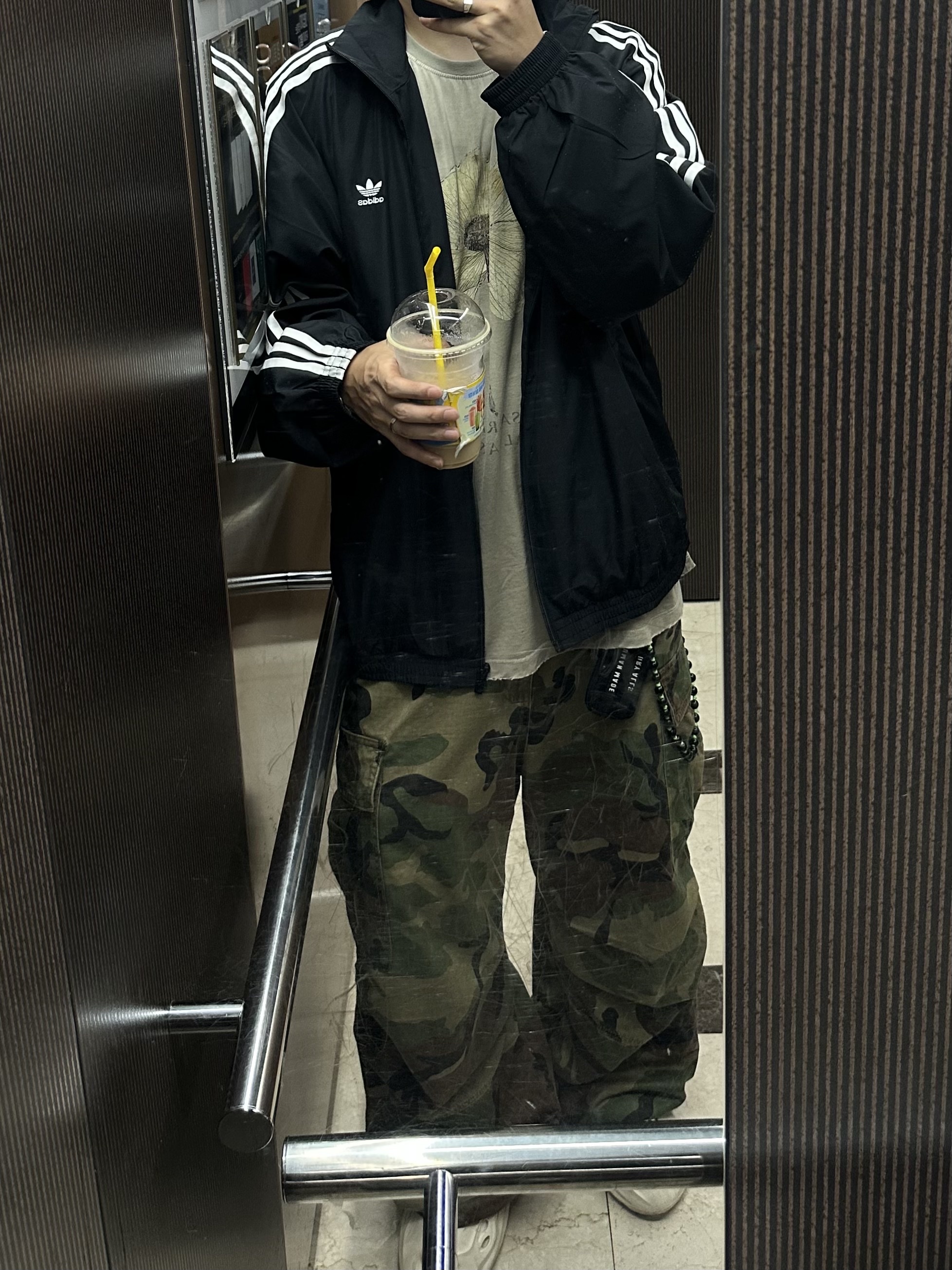 (W) Adidas Adilenium Season 3 Oversized Track Top Black - KR Sizing, Human Made Military Card Case Black 착용 스타일 - 3