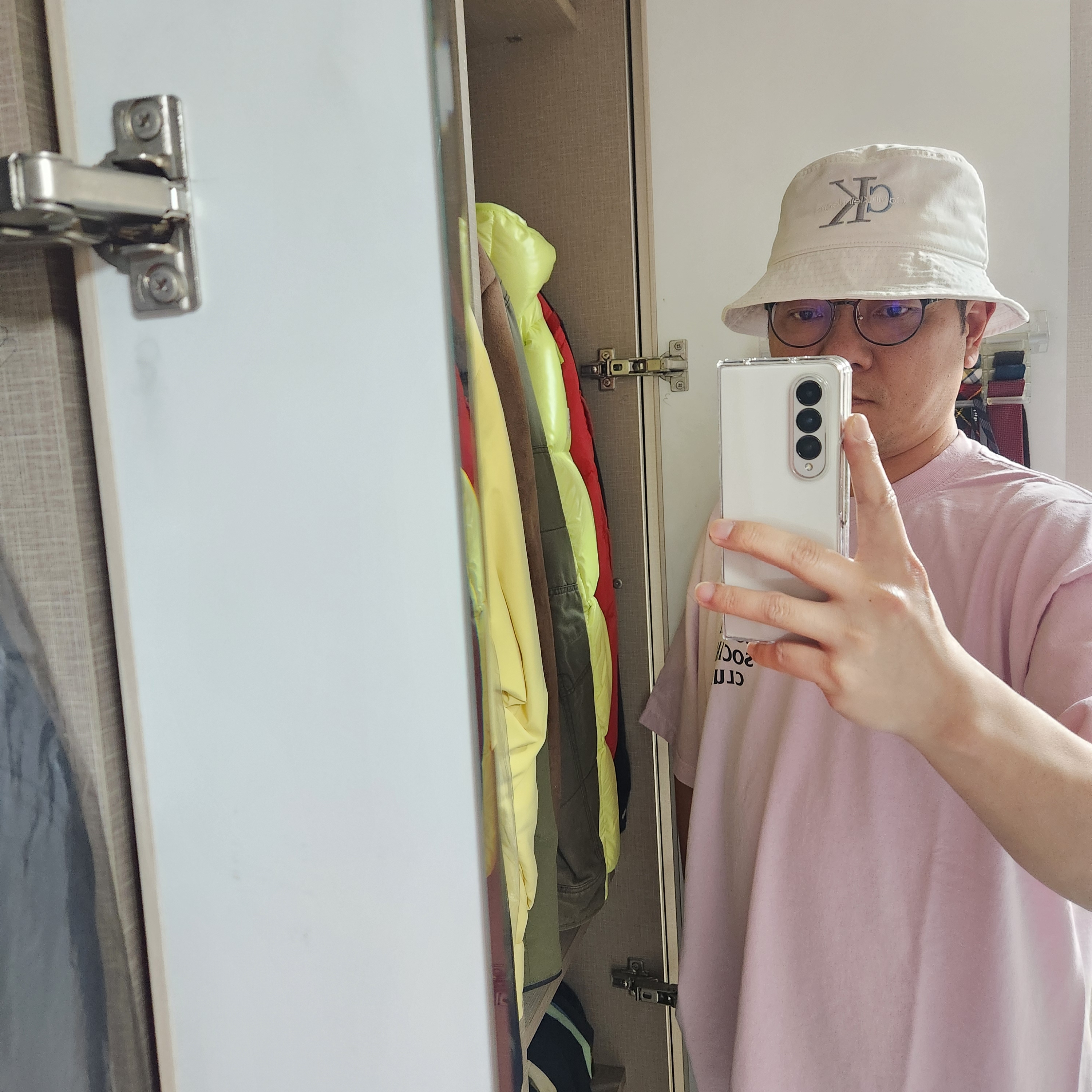 IAB Studio x Arcane Jinx Striped T-shirt Purple Stripe Pink, Essentials Filled Nylon Shirt Jacket Light Tuscan - 23SS 착용 스타일 - 6
